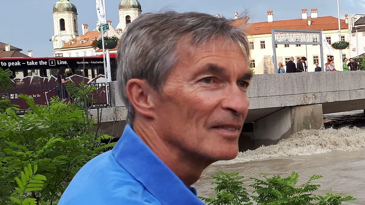 Das Bild zeigt den RTL-Meteorologen Carlo Pfaff in seiner Heimatstadt Innsbruck