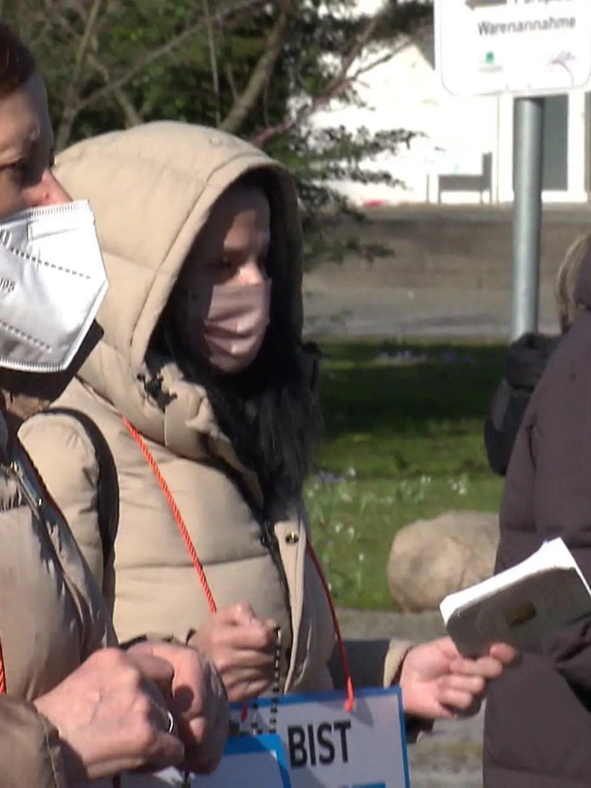 Es ist ein Spießrutenlauf für Frauen, die ungewollt schwanger geworden sind. Radikale Abtreibungsgegner belagern Beratungsstellen, in denen die betroffenen Frauen Hilfe suchen. Die Bundesregierung will sie mit einem neuen Gesetz besser vor einer solchen Belästigung schützen. Das Kabinett hat bereits einen entsprechenden Gesetzentwurf beschlossen.
