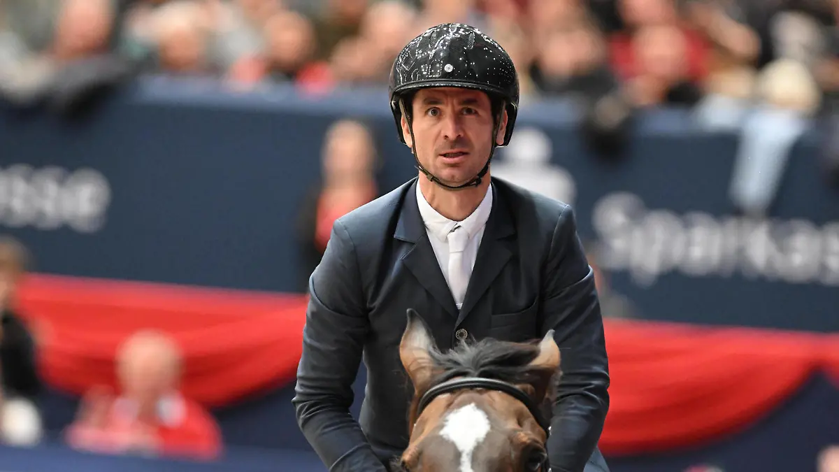 20240121 Partner Pferd 2024 - Longines FEI World cup BASEL, SWITZERLAND - JANUARY 21 2024 : Steve GUERDAT of Switzerland riding Double Jeu d Honvault at - Partner Pferd 2024 - Longines FEI World cup on January 21, 2024 in Basel, . Copyright Thomas Reiner - ThomasReiner.pro Basel Basel Switzerland *** 20240121 Partner Pferd 2024 Longines FEI World cup BASEL, SWITZERLAND JANUARY 21 2024 Steve GUERDAT of Switzerland riding Double Jeu d Honvault at Partner Pferd 2024 Longines FEI World cup on January 21, 2024 in Basel, Copyright Thomas Reiner ThomasReiner pro Basel Basel Switzerland