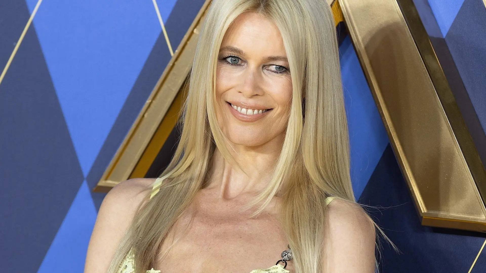 BGUK_2825204 - London, UNITED KINGDOM - Claudia Schiffer attends the World Premiere of "Argylle" at the Odeon Luxe Leicester Square in London, England.
Pictured: Claudia Schiffer
BACKGRID UK 24 JANUARY 2024
