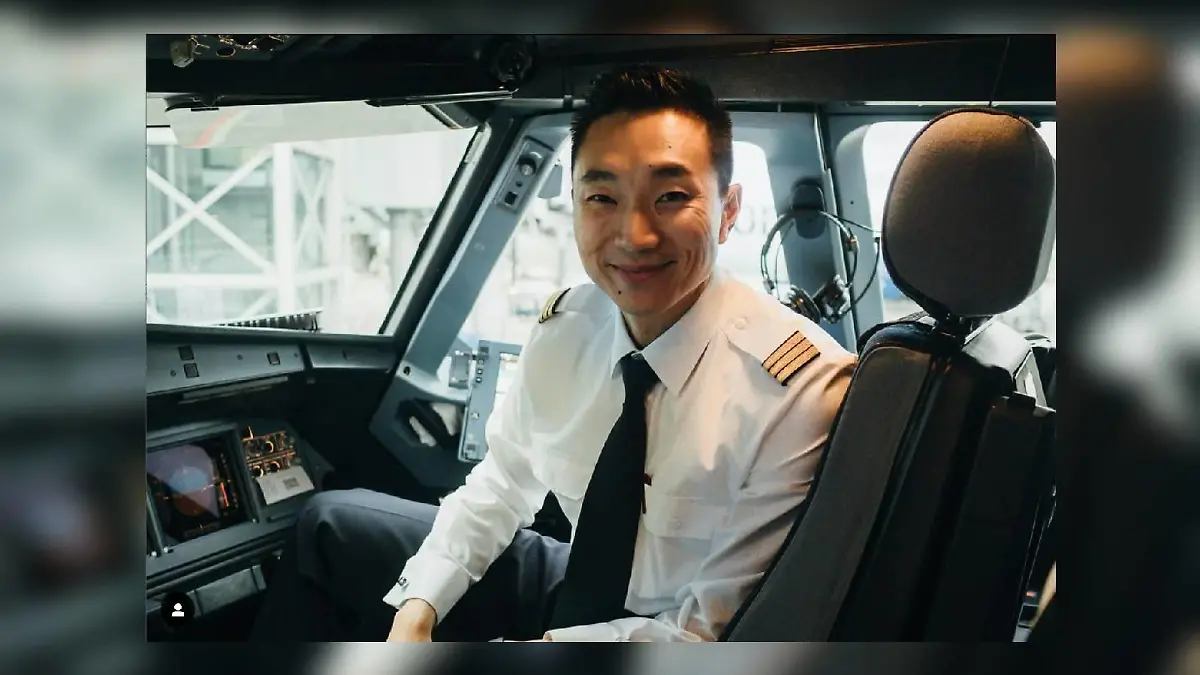 Suk-Jae Kim ist Pilot und Flugangst-Coach. Das Bild zeigt ihn auf einem Airbus A320. Mittlerweile ist er Pilot auf der Boeing 747 - dem "Jumbo".