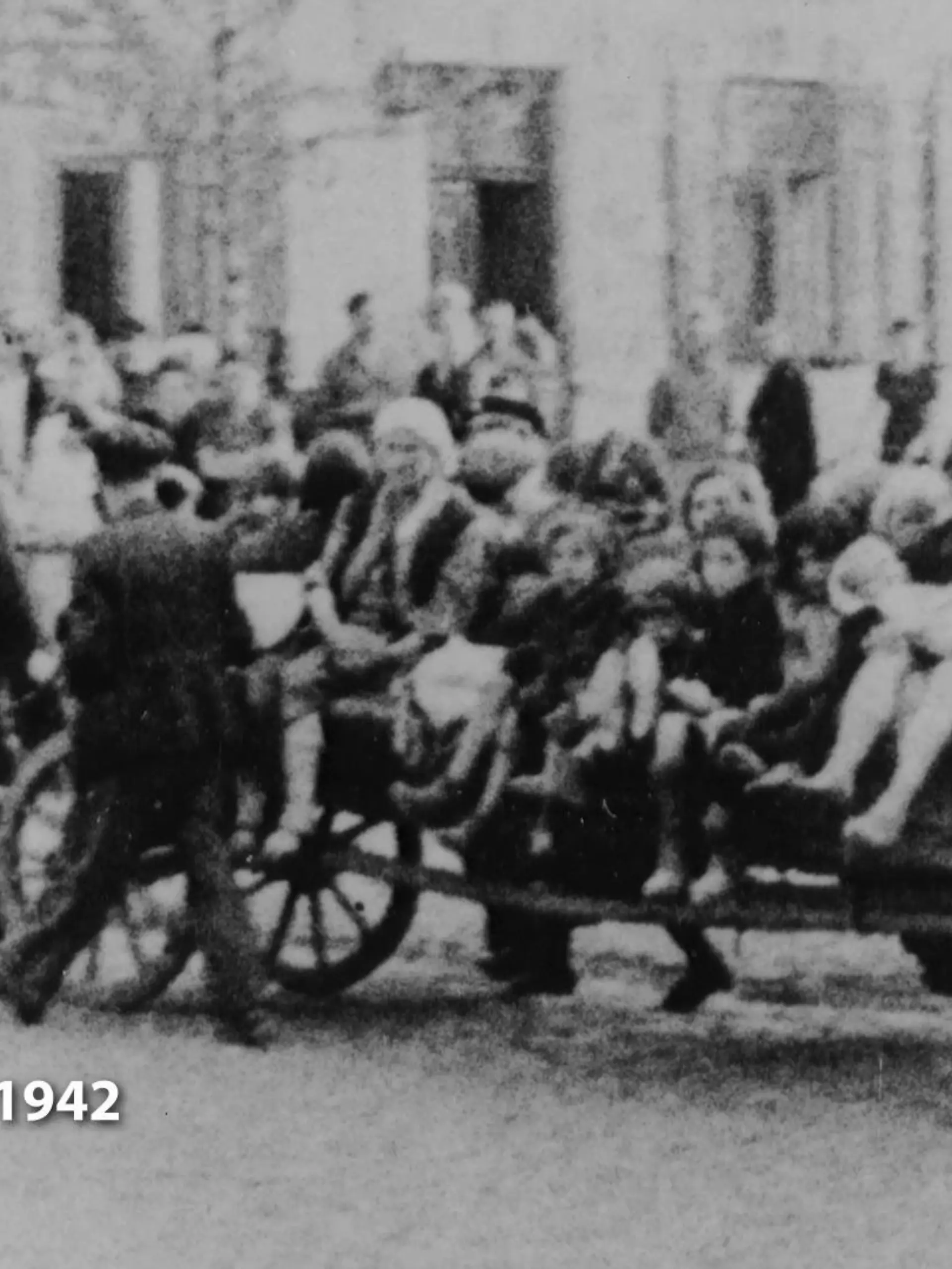 Bild zu: "Holocaust-Überlebende"