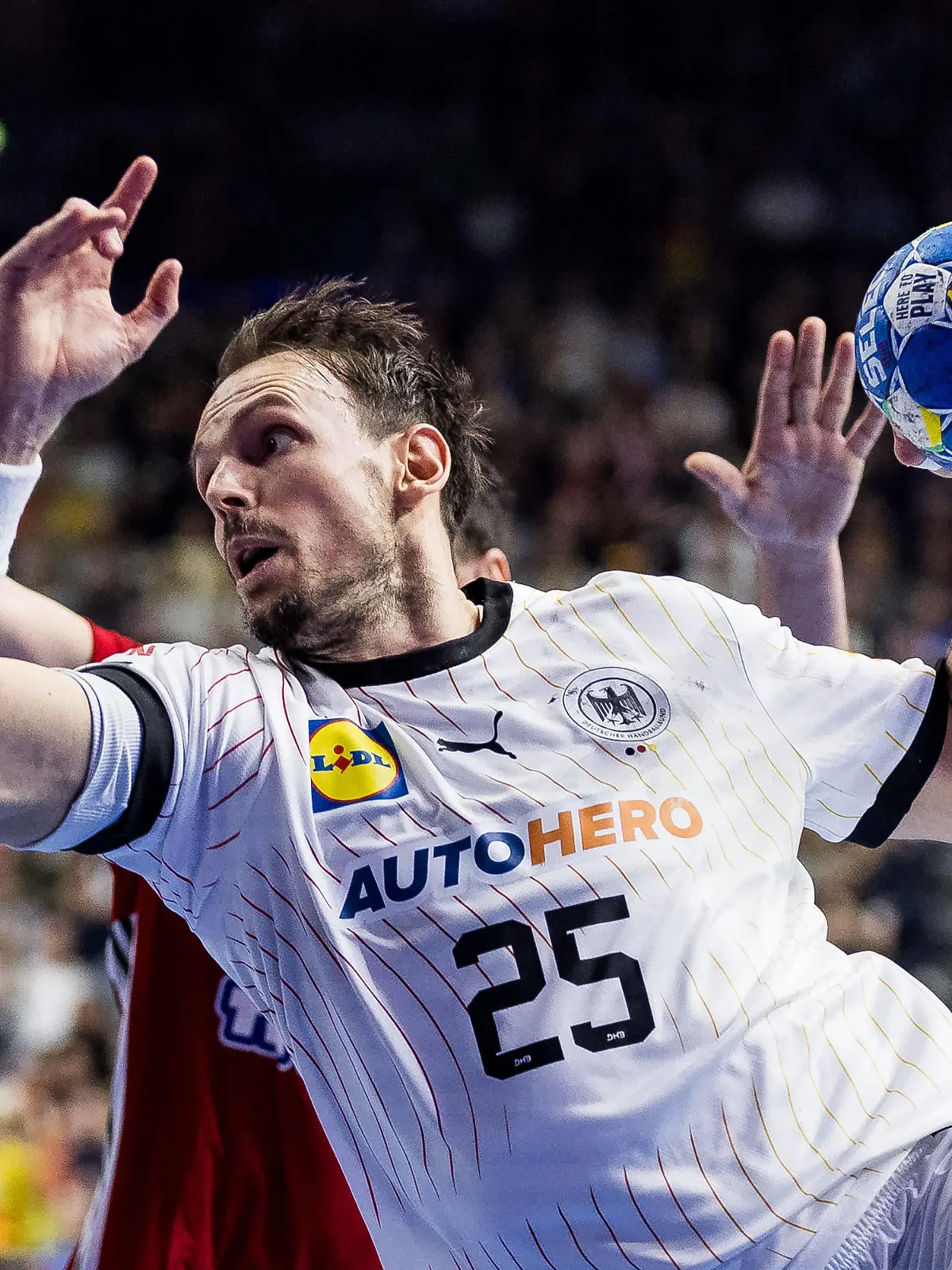 MENS EHF EURO 2024: Deutschland - Ungarn 22.01.2024 Kai Häfner Deutschland, 25 im Wurf MENS EHF EURO 2024: Deutschland - Ungarn LANXESS arena, Köln am 22.01.2024 *** MENS EHF EURO 2024 Germany Hungary 22 01 2024 Kai Häfner Germany, 25 in the throw MENS EHF EURO 2024 Germany Hungary LANXESS arena, Cologne on 22 01 2024 Copyright: xBEAUTIFULxSPORTS/Wunderlx