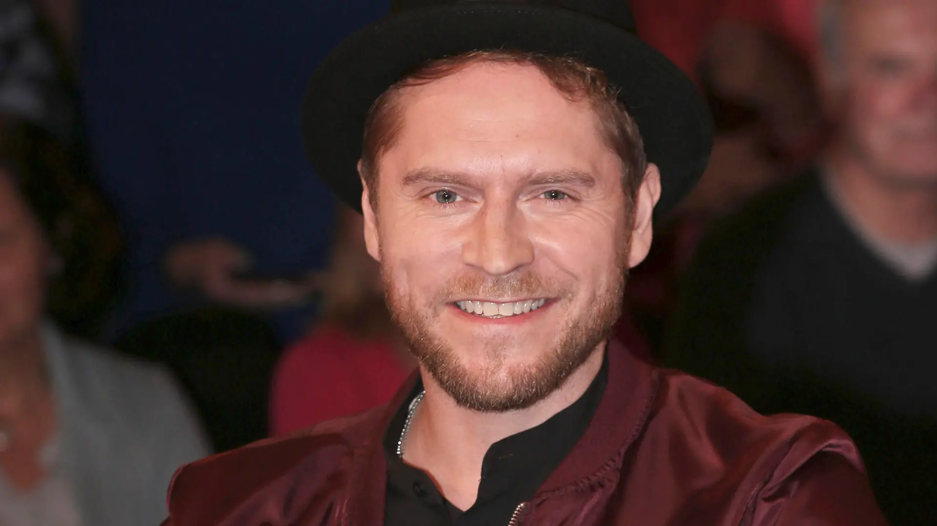 Johannes Oerding bei der Aufzeichnung der ZDF-Talkshow Markus Lanz im Fernsehmacher Studio auf dem Phoenixhof. Hamburg, 20.11.2019 Johannes Oerding *** Johannes Oerding during the recording of the ZDF talk show Markus Lanz in the Fernsehmacher Studio at Phoenixhof Hamburg, 20 11 2019 Johannes Oerding Foto:xH.xHartmannx/xFuturexImage