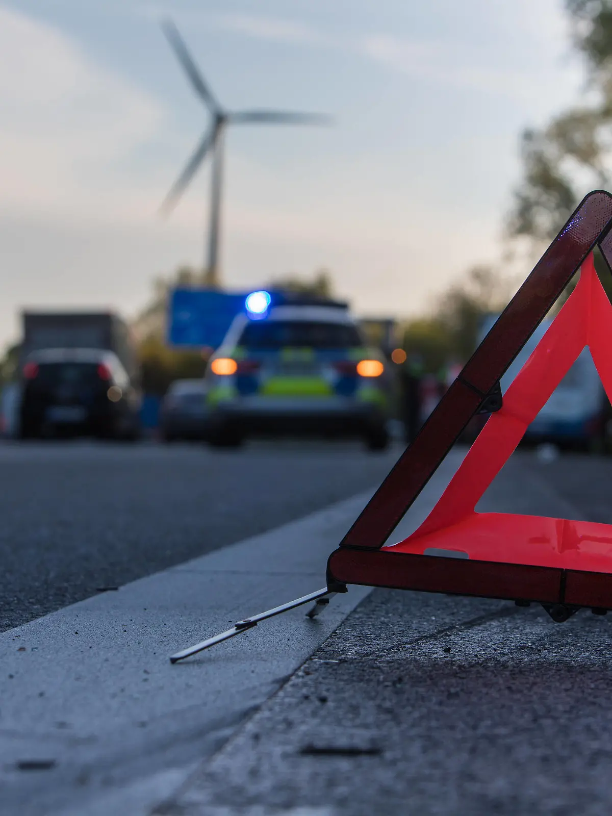  Unfall auf der Autobahn 22.05.21 - Hamburg: Symbolbild: Unfall auf der Autobahn A1 in Hamburg. Hamburg A1 Deutschland *** Accident on the motorway 22 05 21 Hamburg symbol picture Accident on the A1 motorway in Hamburg Hamburg A1 Germany Copyright: xSebastianxPetersx