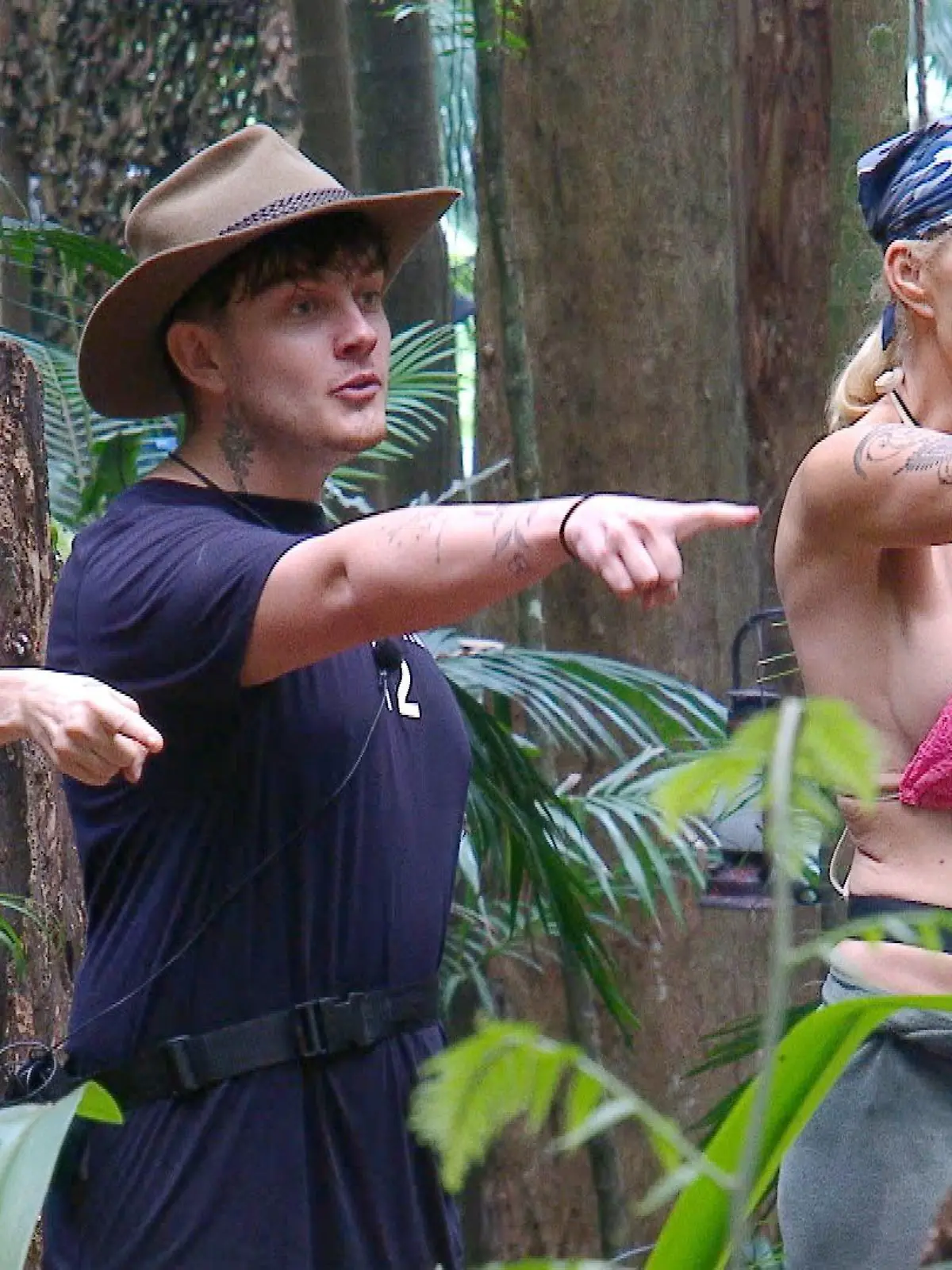 ACHTUNG: SPERRFRIST FÜR ALLE MEDIEN BIS ZUM SHOWENDE, SAMSTAG, 27.01.2024, 24:00 UHR !!!  Tag 9 im Camp. Lucy Diakovska (l.), Twenty4Tim und Sarah Kern präsentieren ihren Tik Tok-Tanz.

+++ Die Verwendung des sendungsbezogenen Materials ist nur mit dem Hinweis und Verlinkung auf RTL+ gestattet. +++