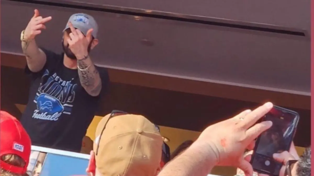 Eminem legt sich mit den Fans der 49ers an.