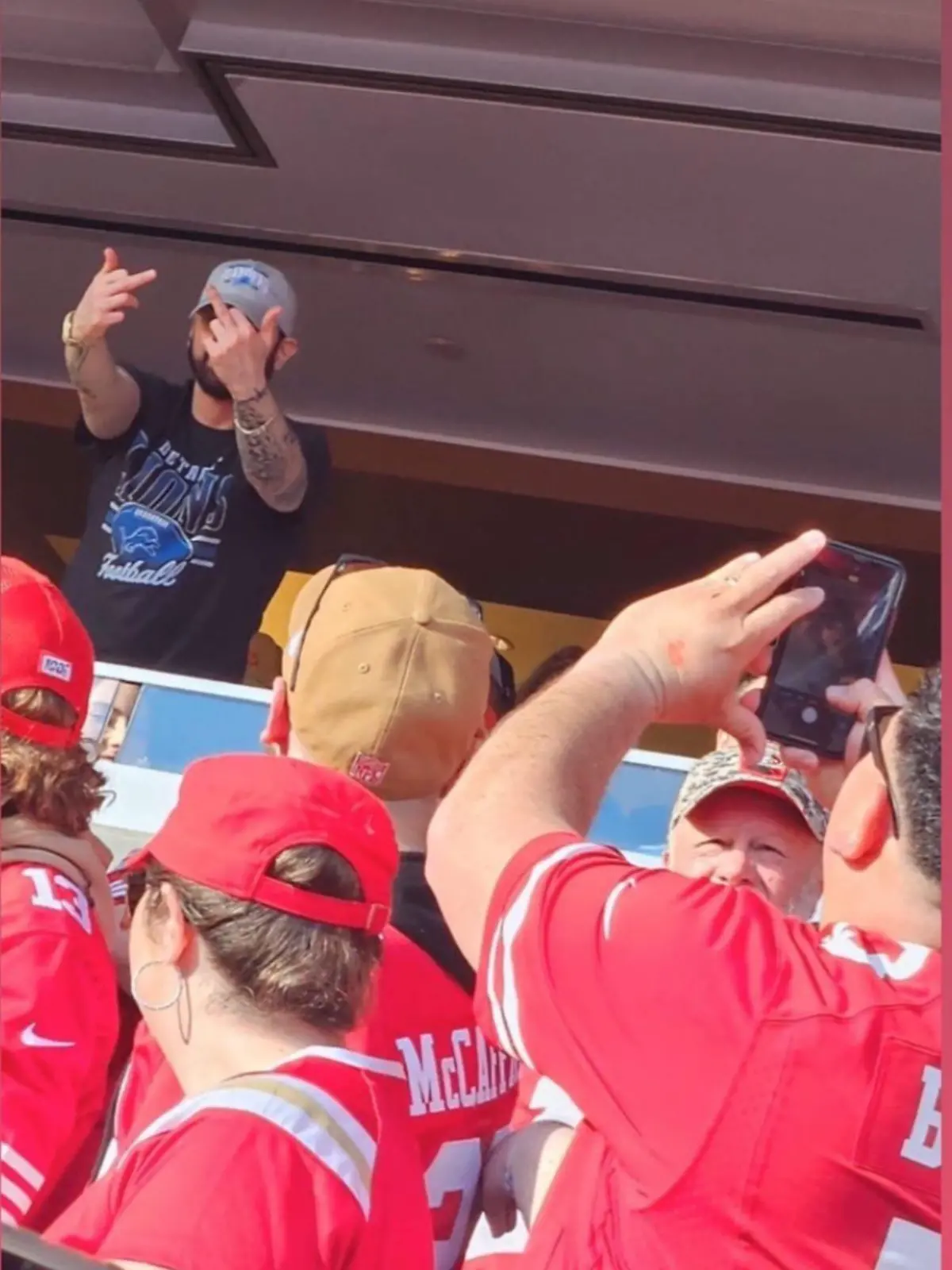 Eminem legt sich mit den Fans der 49ers an.