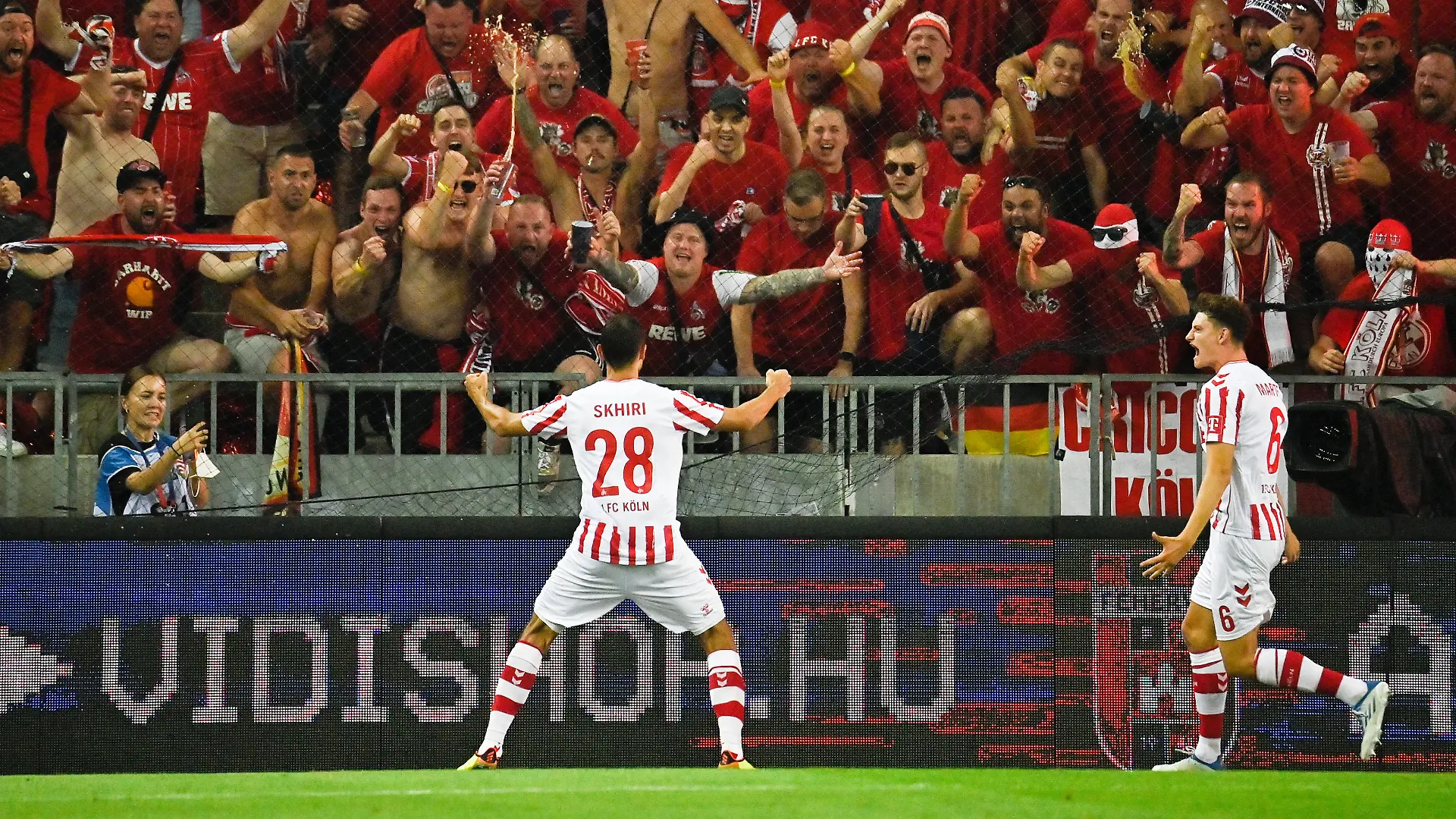 Fußball: UEFA Europa Conference League-Qualifikation, Mol Fehérvár - 1. FC Köln, 4. Runde, Rückspiele, Sóstói-Stadion Szekesfehervar. Kölns Mittelfeldspieler Ellyes Skhiri jubelt nach seinem Treffer zum 0:2.