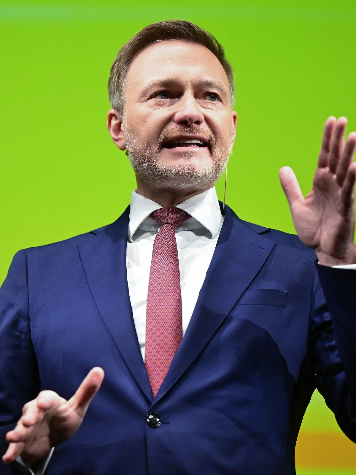 ARCHIV - 06.01.2024, Baden-Württemberg, Stuttgart: Christian Lindner, Bundesvorsitzender der FDP, spricht beim Dreikönigstreffen der FDP im Opernhaus. (zu dpa: «Lindner fordert schnellen Bürokratieabbau für Unternehmen») Foto: Bernd Weißbrod/dpa +++ dpa-Bildfunk +++