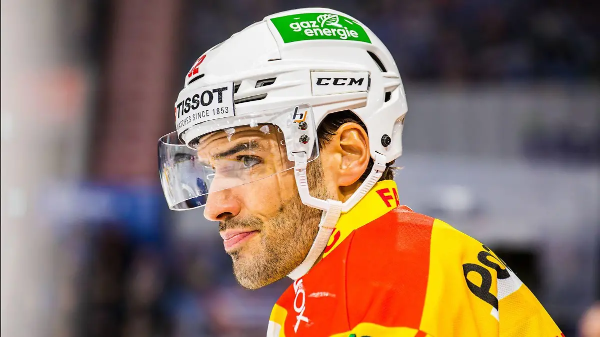 Noah Schneeberger ist Verteidiger beim HC Davos.