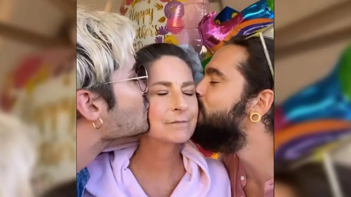 Bill und Tom Kaulitz mit ihrer Mama Simone Charlotte