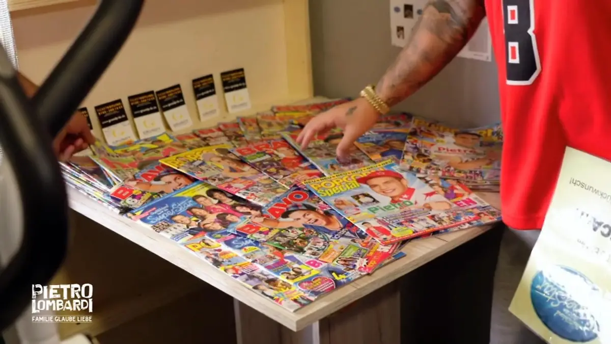 Das nennen wir mal eine amtliche Sammlung an "BRAVO"-Magazinen! Nach seinem Sieg bei "Deutschland sucht den Superstar" war Pietro Lombardi lange Zeit ein beliebtes Motiv der Jugendzeitschrift.