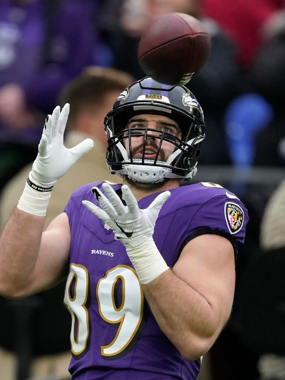 Baltimore Ravens tight end Mark Andrews (89) warms up before the AFC Championship NFL football game against the Kansas City Chiefs, Sunday, Jan. 28, 2024, in Baltimore. (AP Photo/Nick Wass)