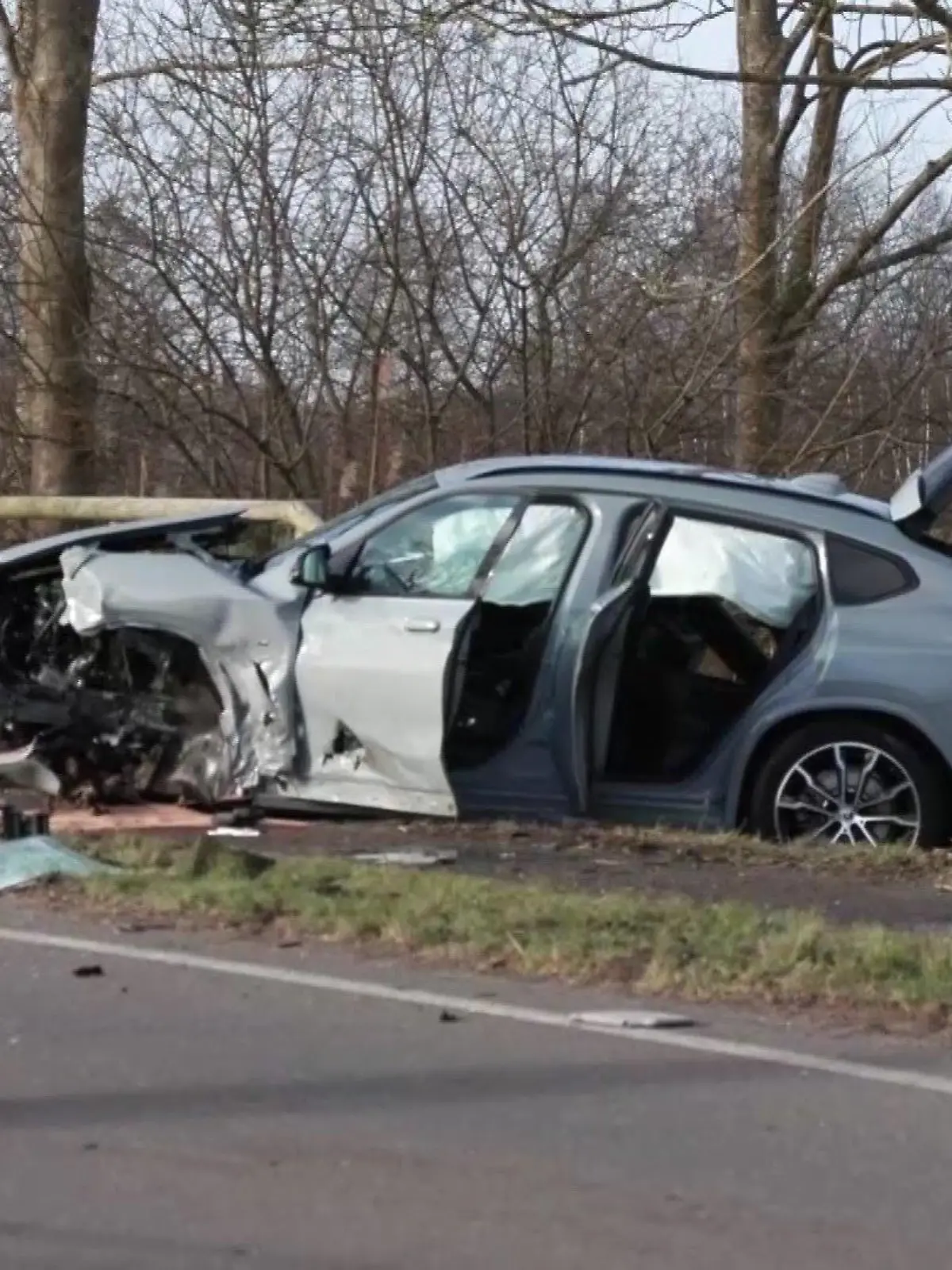 In diesem Wagen haben Mutter, Kind und Oma gesessen.