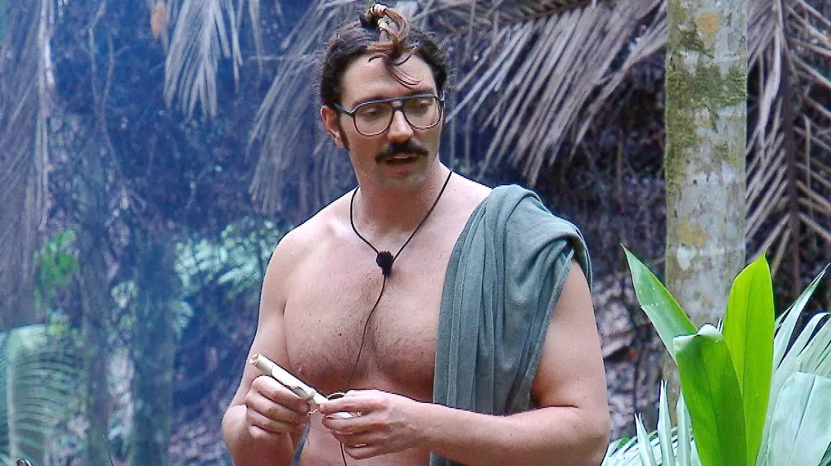 ACHTUNG: SPERRFRIST FÜR ALLE MEDIEN BIS ZUM SHOWENDE, DONNERSTAG, 01.02.2024, 24:00 UHR !!!  Tag 14 im Camp. "Seid ihr bereit für eine Nachricht aus dem Dschungeltelefon?", fragt Fabio Knez. Die Stars müssen die Luxusartikel abgeben.

+++ Die Verwendung des sendungsbezogenen Materials ist nur mit dem Hinweis und Verlinkung auf RTL+ gestattet. +++