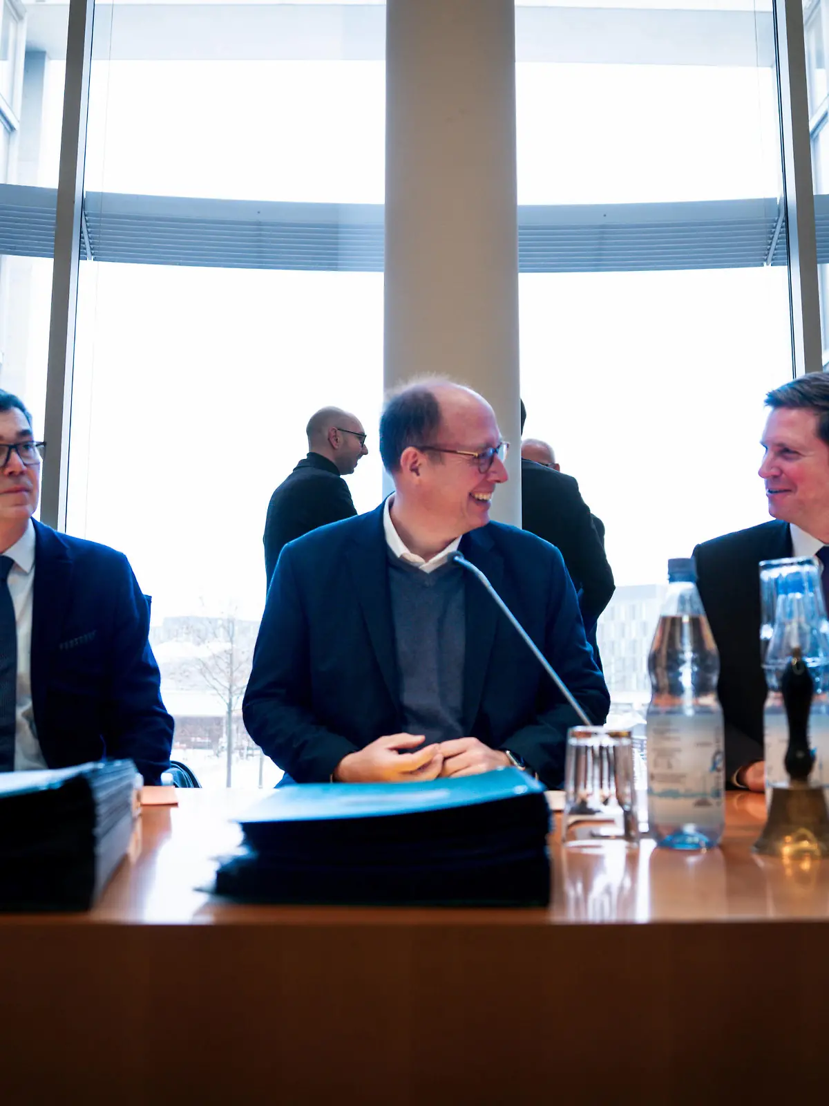 Sitzung des Haushaltsausschuss im Deutschen Bundestag Prof. Dr. Helge Braun, CDU/CSU Vorsitzender und Auftaktbilder und Dr. Florian Toncar, MdB Parlamentarischer Staatssekretaer Finanzministerium bei Eroeffnung der Sitzung zum Haushaltsausschuss des Deutschen Bundestag in Berlin, 18.01.2024 Berlin Berlin Deutschland *** Meeting of the Budget Committee in the German Bundestag Prof Dr Helge Braun, CDU CSU Chairman and opening pictures and Dr Florian Toncar, MdB Parliamentary State Secretary of the Ministry of Finance at the opening of the meeting of the Budget Committee of the German Bundestag in Berlin, 18 01 2024 Berlin Berlin Germany