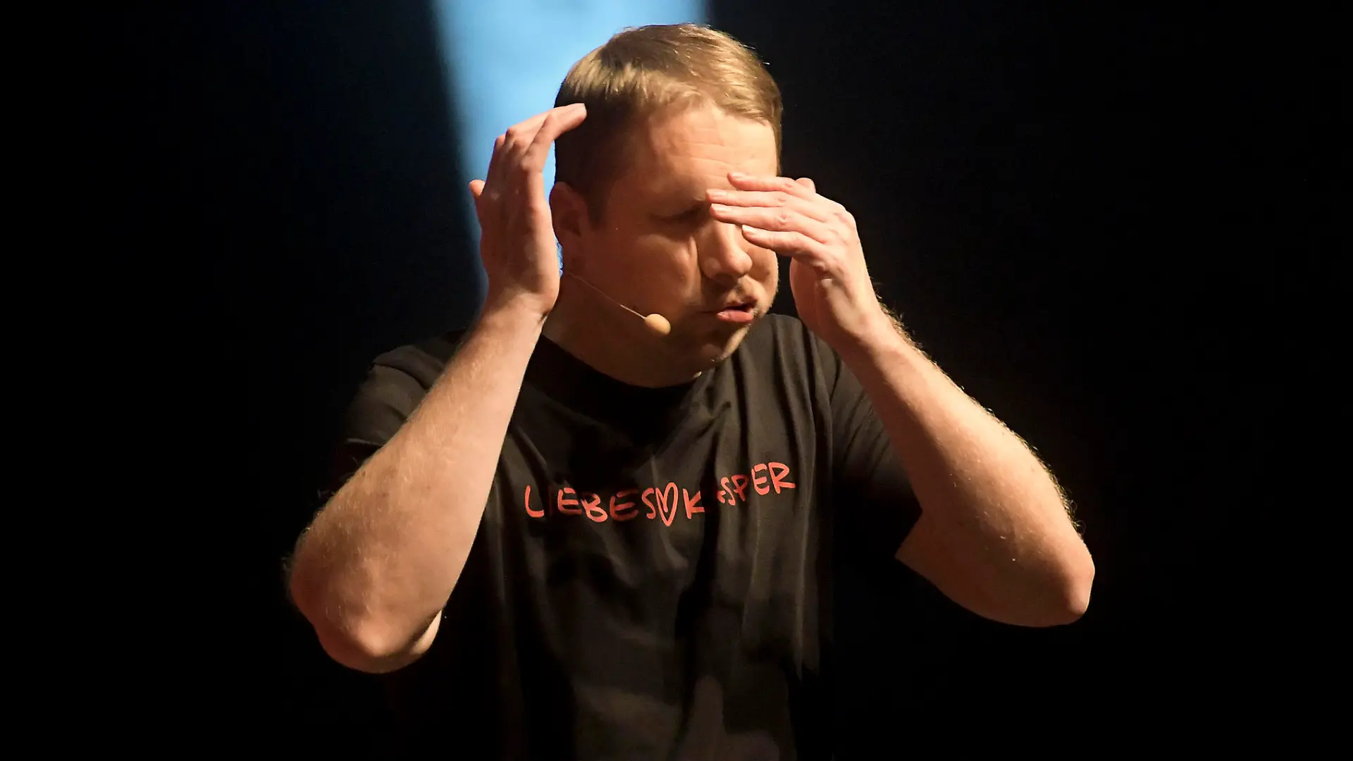Oliver Pocher mit seiner Show 'Liebeskasper' live in der Swiss Life Hall. Hannover, 20.01.2024