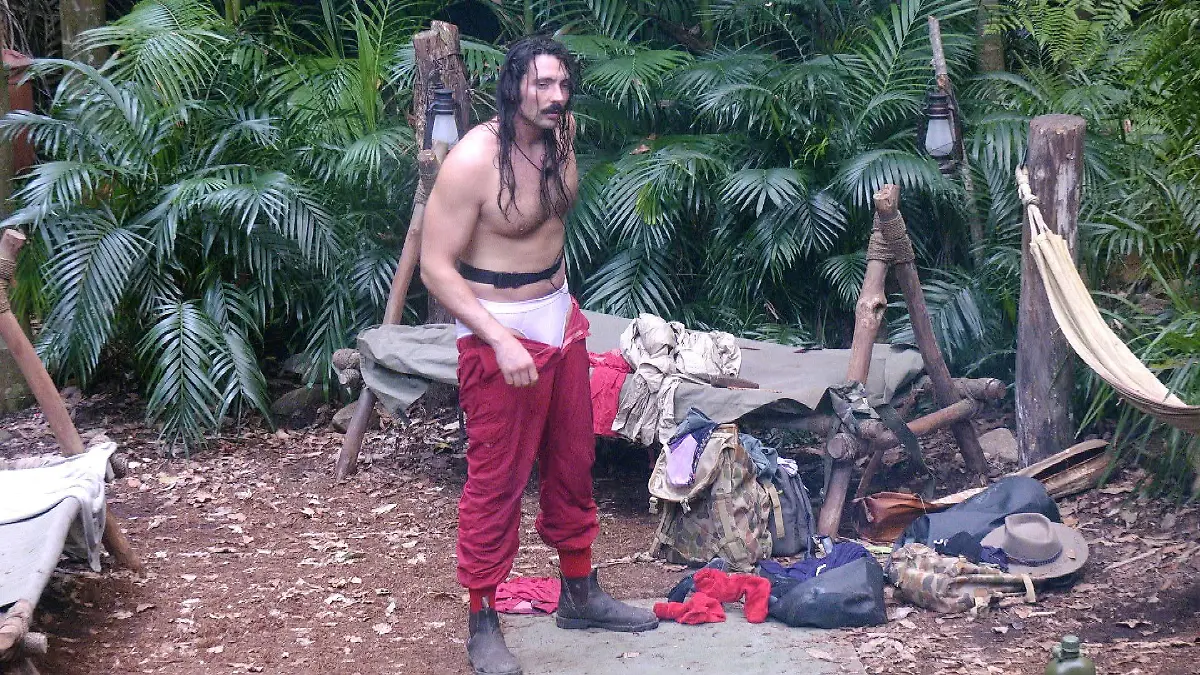 ACHTUNG: SPERRFRIST FÜR ALLE MEDIEN BIS ZUM SHOWENDE, SAMSTAG, 03.02.2024, 24:00 UHR !!!  Tag 16 im Camp. Der Dschungel hat bei Fabio Knez Spuren hinterlassen.

+++ Die Verwendung des sendungsbezogenen Materials ist nur mit dem Hinweis und Verlinkung auf RTL+ gestattet. +++