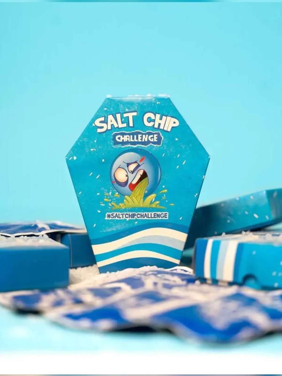 Zu viel Salz kann gesundheitsschädlich sein, im schlimmsten Fall sogar lebensbedrohlich. Daher warnt die Verbraucherzentrale aktuell vor der "Salt Chip Challenge".