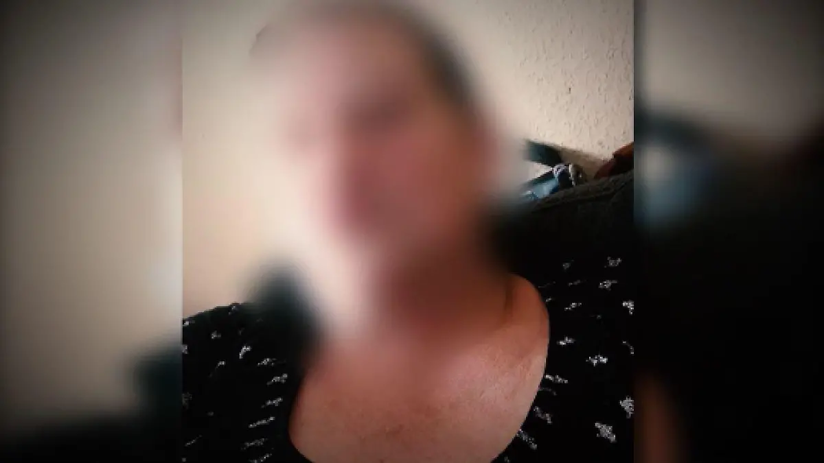 Iris S. soll Nackt-Fotos ihrer Tochter im Netz verkauft haben.