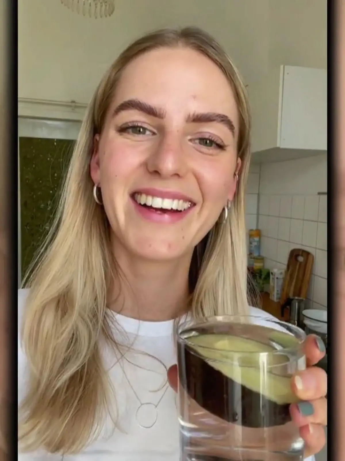 Nicht nur mit Blick auf die hohen Lebensmittelpreise ist es besonders ärgerlich, wenn man etwas wegschmeißen muss. Nur leider vergammelt Obst und Gemüse manchmal schneller, als man gucken kann. Was können die Hacks, die bei Tiktok viral gehen. Wir haben den Test gemacht.