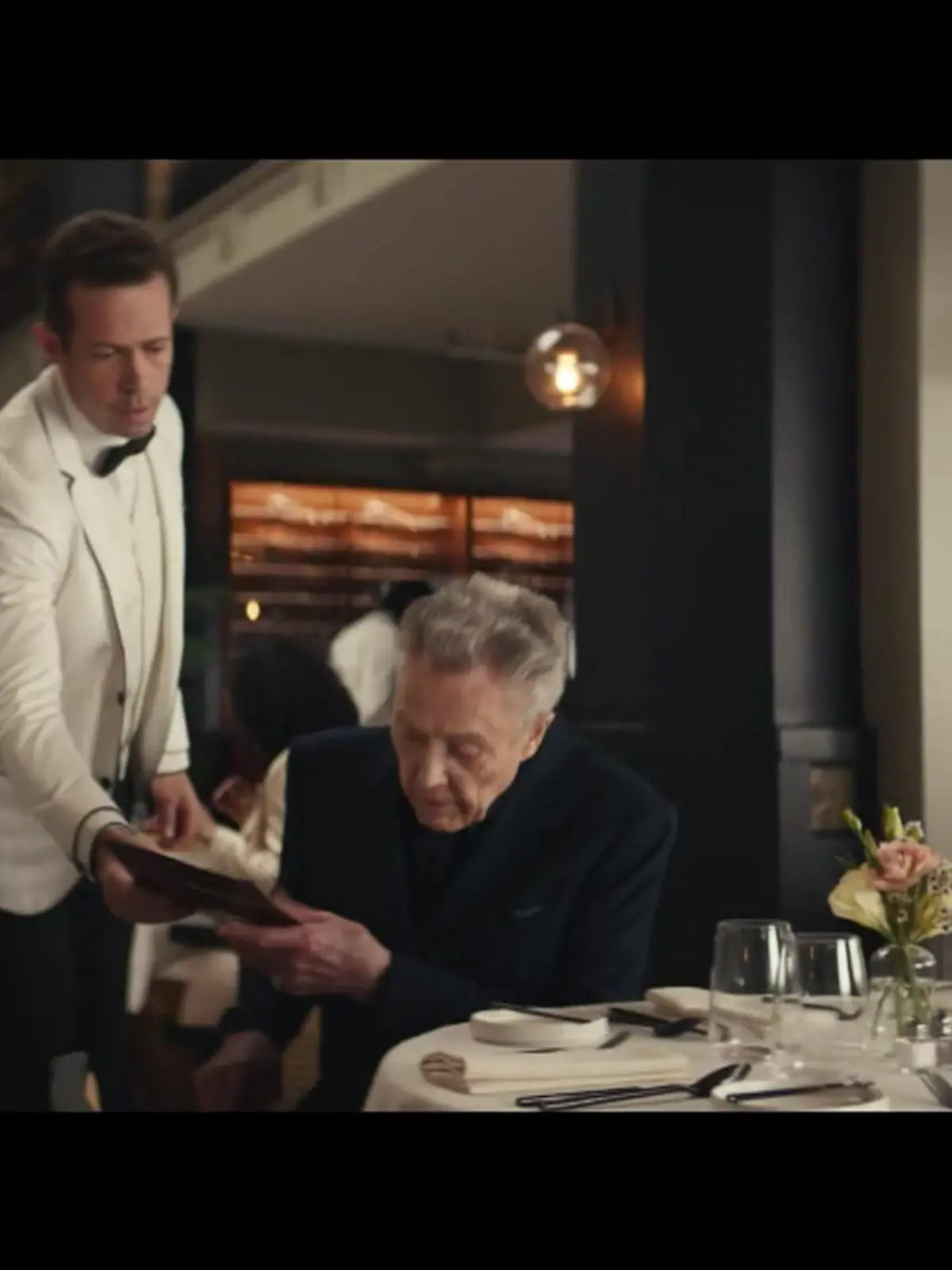 In der Nacht vom 11. auf den 12. Februar ist es wieder so weit: Das größte Sportereignis der Welt, der Super Bowl, startet. Während sich auf dem Spielfeld die Kansas City Chiefs und die San Francisco 49ers gegenüberstehen, duellieren sich in der Halbzeit die Konzerne mit Werbespots, die für viele Millionen im TV platziert werden.