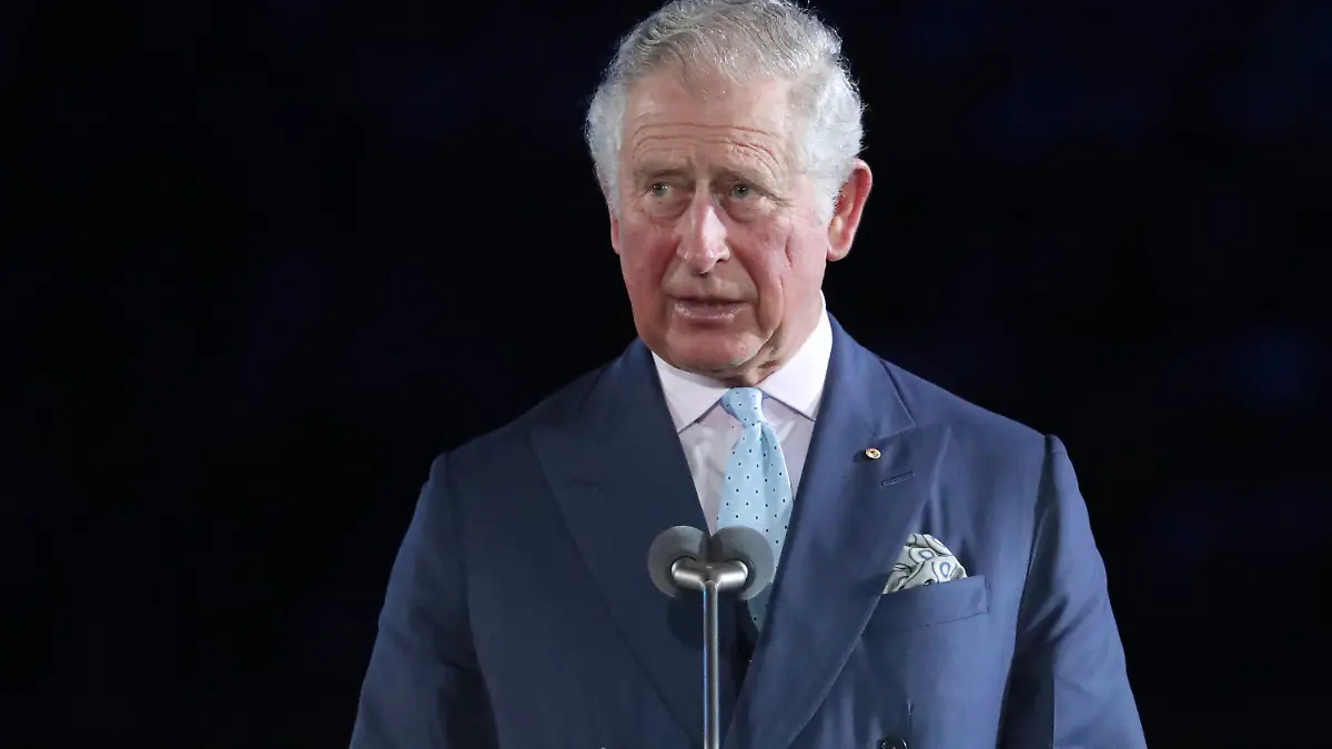 ARCHIV - 04.04.2018, Australien, Gold Coast: Charles, damals Prinz von Wales, erklärt die Spiele während der Eröffnungsfeier der Commonwealth Games 2018 im Carrara-Stadion für eröffnet. Bei König Charles III. ist eine Krebserkrankung diagnostiziert worden. Öffentliche Termine wird das britische Staatsoberhaupt deshalb vorerst nicht wahrnehmen. Foto: Dita Alangkara/AP/dpa +++ dpa-Bildfunk +++