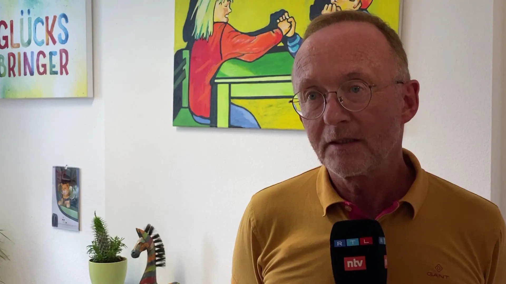 Kinder-Allergologe Peter Eberle: "Das Immunsystem von Allergie-Patienten mit Allergie entwickelt eine Katastrophenmeldung." Das könne zum Schock und sogar zum Tod führen.