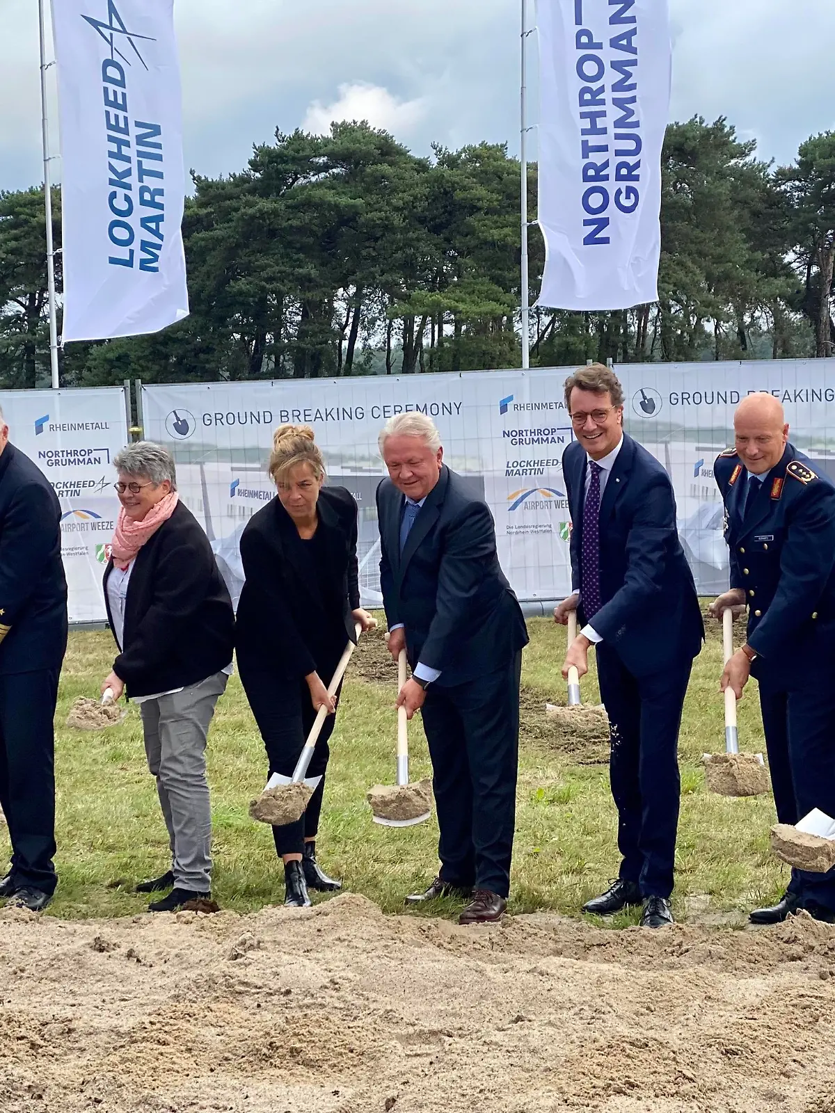 Spatenstich der neuen Fabrik für Kampfjet-Teile am Flughafen Weeze