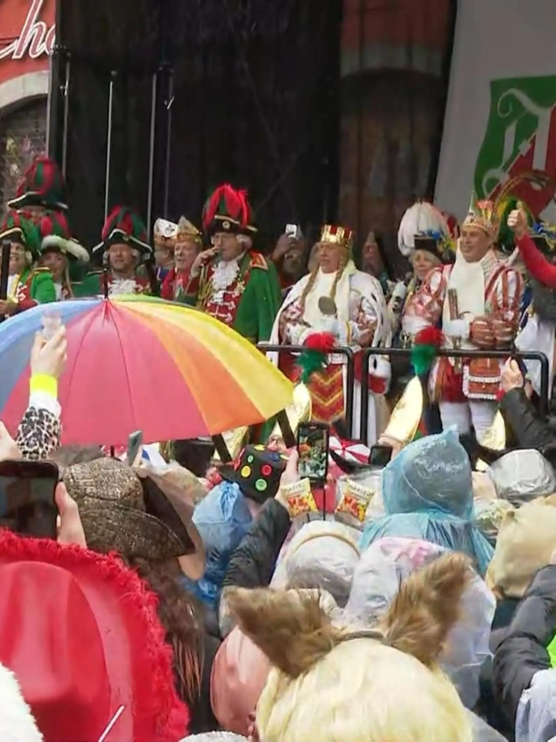 Bild zu: "Weiberfastnacht in NRW"