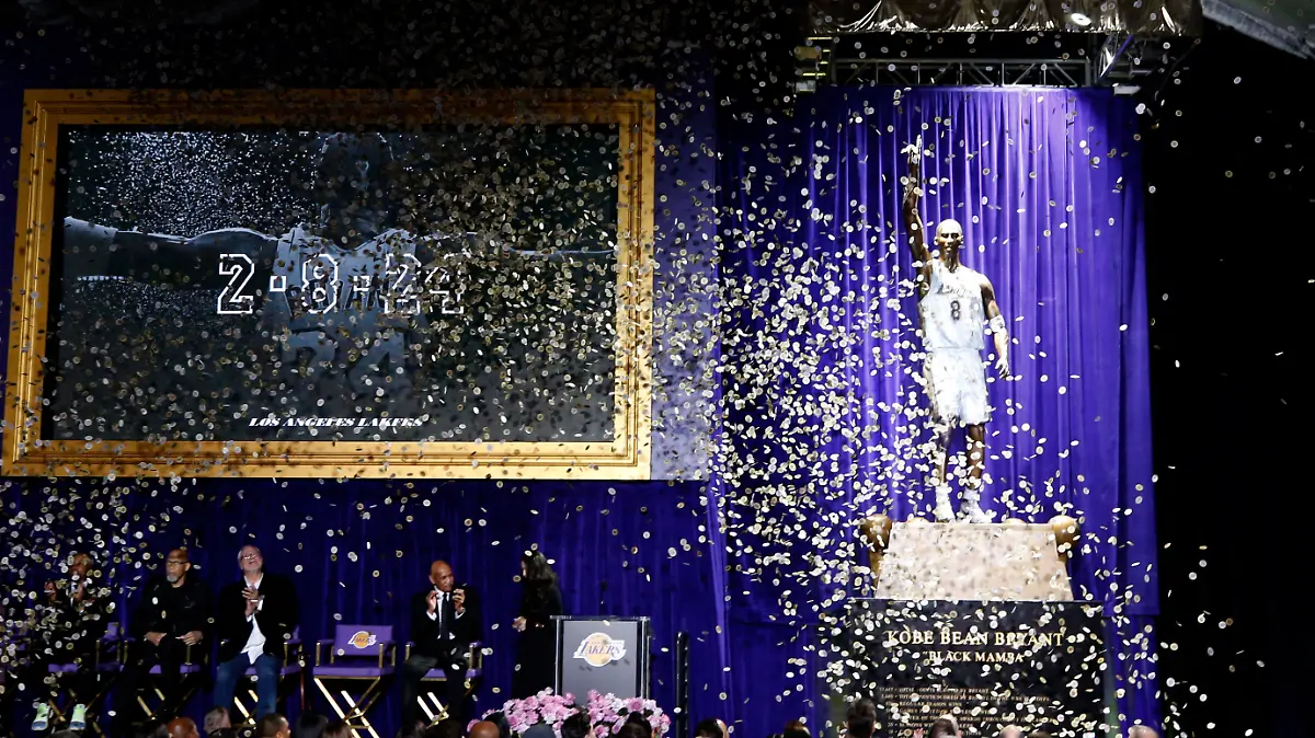 Feb 8, 2024; Los Angeles, CA, USA; A statue for former Los Angeles Lakers guard Kobe Bryant is unveiled during a ceremony at Star Plaza outside of Crypto.com ArenaMandatory Credit: Jason Parkhurst-USA TODAY Sports