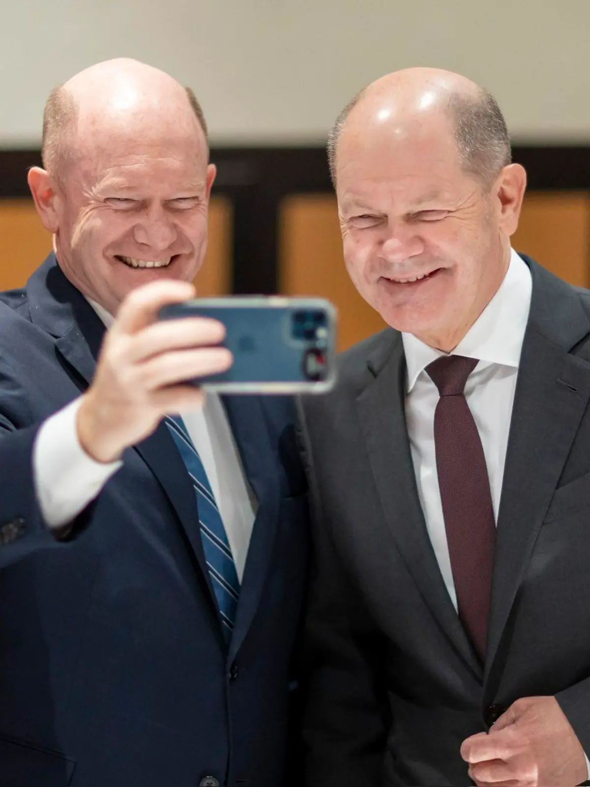 Olaf Scholz und sein "Doppelgänger" Chris Coons.
