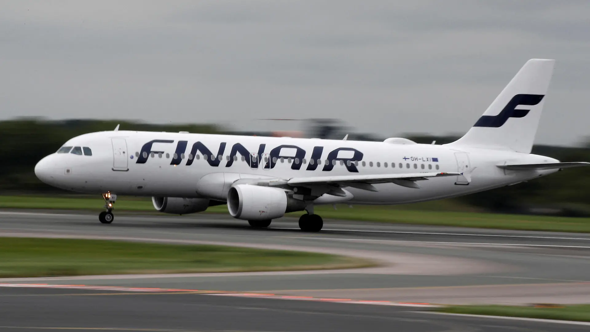 FILE PHOTO: A Finnair Airbus A320-200 aircraft prepares to take off from Manchester Airport in Manchester, Britain September 4, 2018. REUTERS/Phil Noble/File Photo