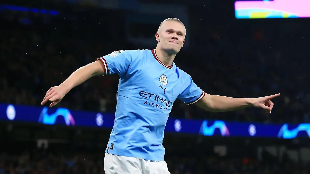 Mandatory Credit: Photo by Matt West/Shutterstock 13439512bg Erling Haaland of Manchester City celebrates scoring the opening goal Manchester City v FC Copenhagen, UEFA Champions League, Group G, Football, Etihad Stadium, Manchester, UK - 05 Oct 2022 EDITORIAL USE ONLY No use with unauthorised audio, video, data, fixture lists, club/league logos or live services. Online in-match use limited to 120 images, no video emulation. No use in betting, games or single club/league/player publications. Manchester City v FC Copenhagen, UEFA Champions League, Group G, Football, Etihad Stadium, Manchester, UK - 05 Oct 2022 EDITORIAL USE ONLY No use with unauthorised audio, video, data, fixture lists, club/league logos or live services. Online in-match use limited to 120 images, no video emulation. No use in betting, games or single club/league/player publications. PUBLICATIONxINxGERxSUIxAUTXHUNxGRExMLTxCYPxROMxBULxUAExKSAxONLY Copyright: xMattxWest/Shutterstockx 13439512bg