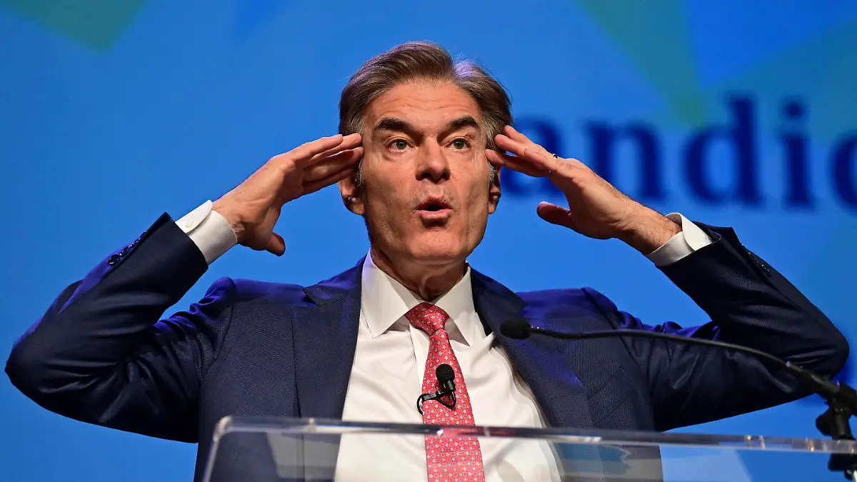 Dr. Mehmet Oz, Republican Senate candidate in Pennsylvania, speaks during a campaign stop in Erie, Pa., Thursday, Sept. 29, 2022. (AP Photo/David Dermer)