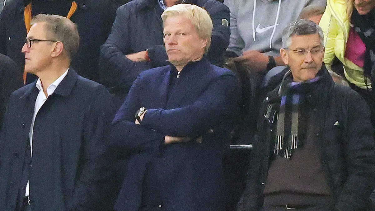 firo : 08.10.2022, Fussball, Fußball, 1. Liga, 1.Bundesliga, Saison 2022/2023, BVB Borussia Dortmund - FC Bayern München Muenchen 2:2 FCB Vorstand , Vorstandsvorsitzender , Bayern-Boss , Boss , Oliver Kahn , FCB Präsident , Herbert Hainer , FCB Karl Hopfner ,