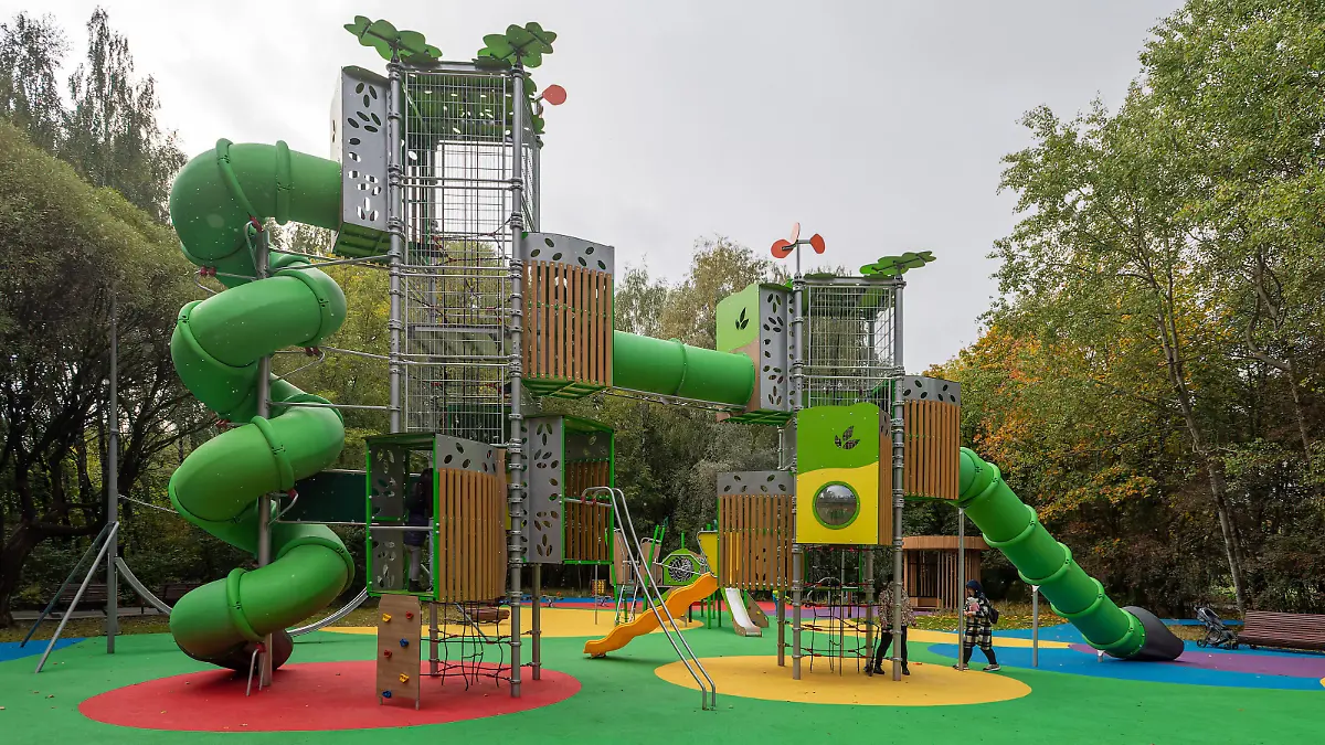 Moscow. The playground in the Pokrovskoye-Streshnevo park.