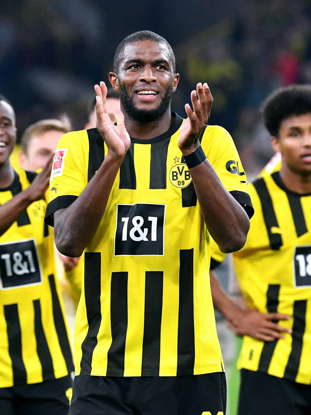  Fussball, Bundesliga, Deutschland, Herren, Saison 2022/2023, 9. Spieltag, Signal Iduna Park Dortmund: Bor. Dortmund gelb - FC Bayern München rot 2:2 Schlussjubel Anthony Modeste BVB. Jubel, Freude, Aktion. DFB/DFL REGULATIONS PROHIBIT ANY USE OF PHOTOGRAPHS AS IMAGE SEQUENCES AND/OR QUASI-VIDEO *** Football, Bundesliga, Germany, men, season 2022 2023, 9 matchday, Signal Iduna Park Dortmund Bor Dortmund yellow FC Bayern Munich red 2 2 final cheer Anthony Modeste BVB jubilation, joy, action DFB DFL REGULATIONS PROHIBIT ANY USE OF PHOTOGRAPHS AS IMAGE SEQUENCES AND OR QUASI VIDEO