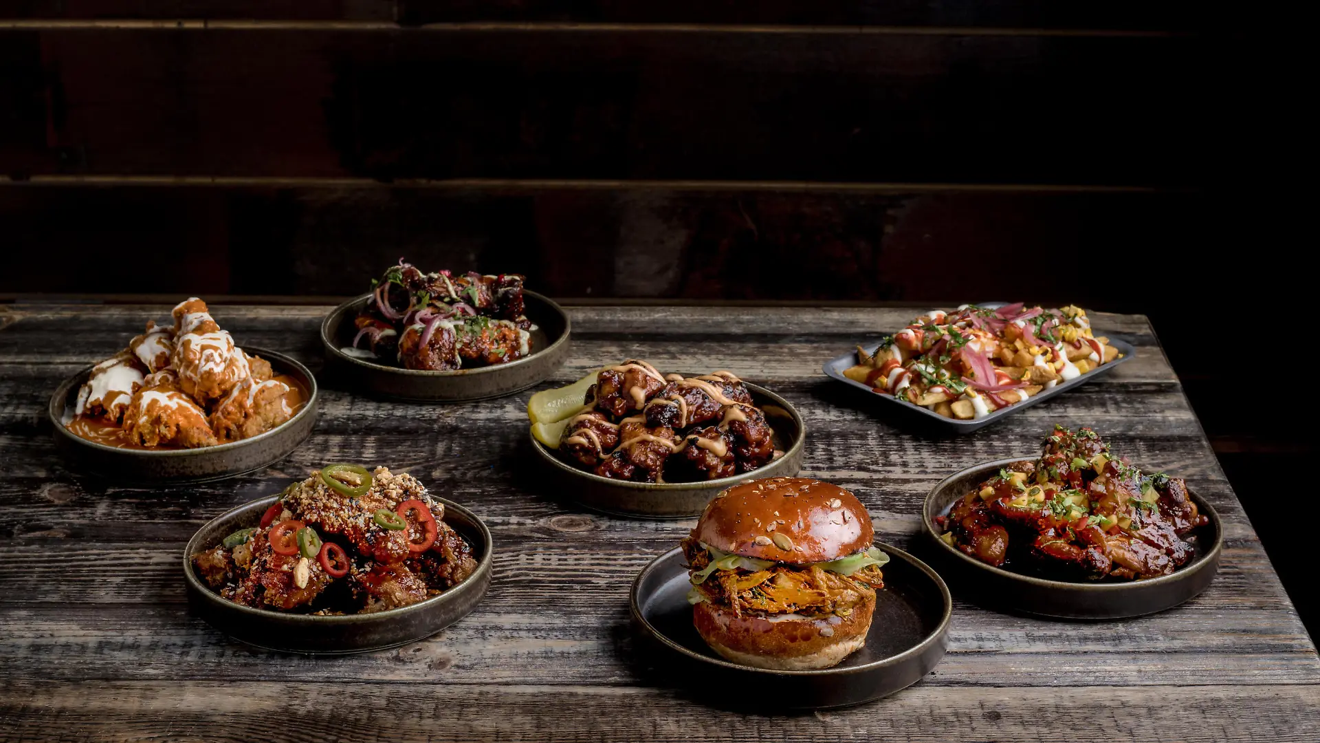 fingerfood;burger;chicken wings;pulled chicken;Bildverwendung nur mit Urhebervermerk: Addictive Stock/Shotshop/picture alliance. Keine Exlusivverkäufe möglich.