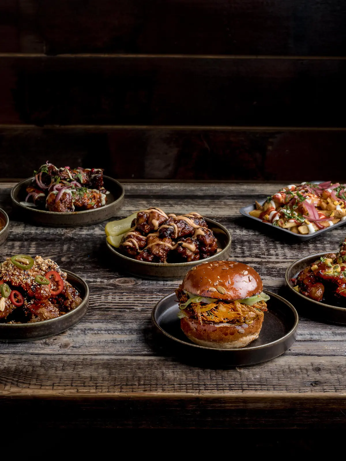 fingerfood;burger;chicken wings;pulled chicken;Bildverwendung nur mit Urhebervermerk: Addictive Stock/Shotshop/picture alliance. Keine Exlusivverkäufe möglich.