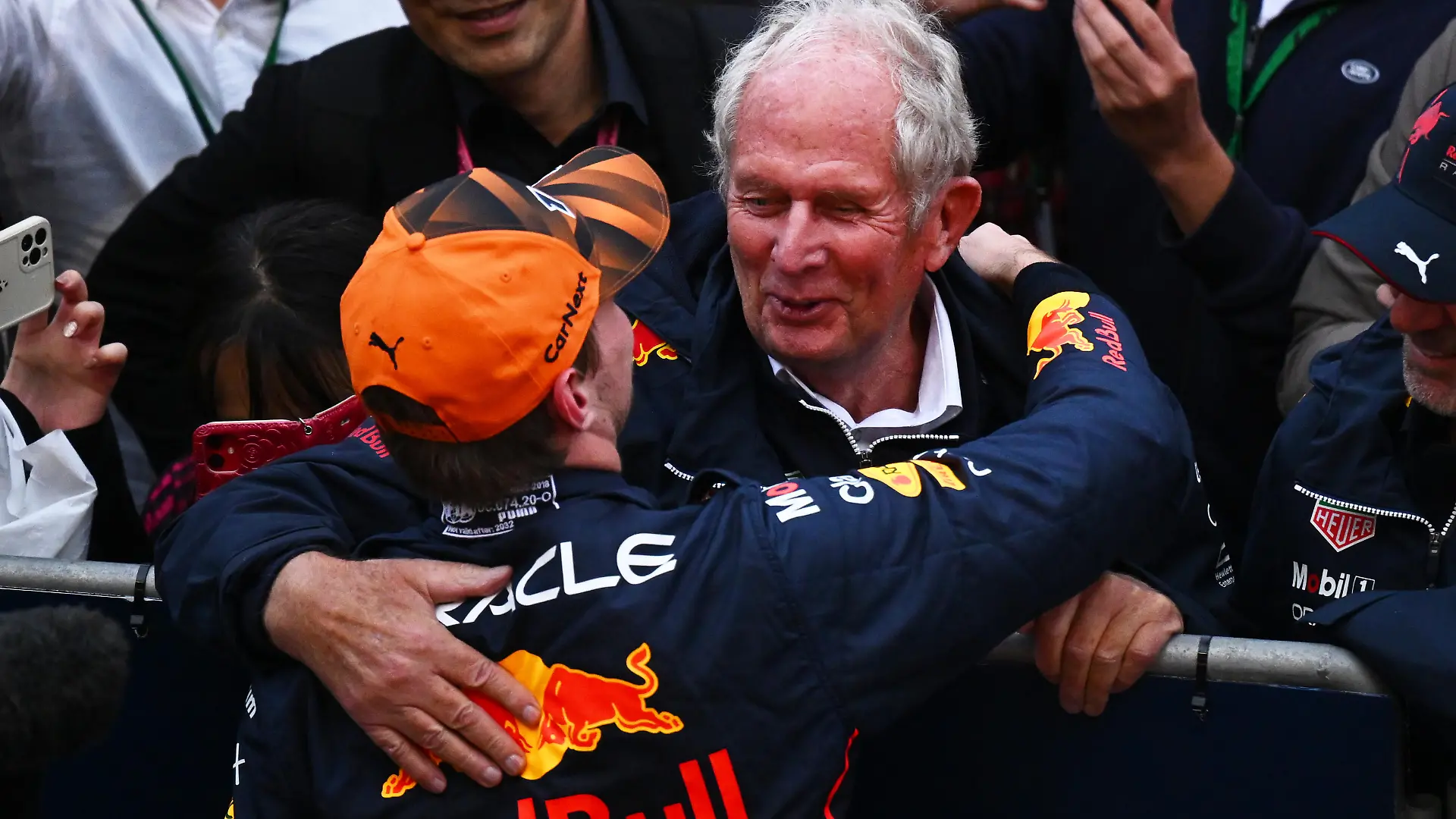 SUZUKA, JAPAN - OCTOBER 09: Race winner and 2022 F1 World Drivers Champion Max Verstappen of Netherlands and Oracle Red Bull Racing celebrates with Red Bull Racing Team Consultant Dr Helmut Marko in parc ferme during the F1 Grand Prix of Japan at Suzuka International Racing Course on October 09, 2022 in Suzuka, Japan. (Photo by Clive Mason/Getty Images)