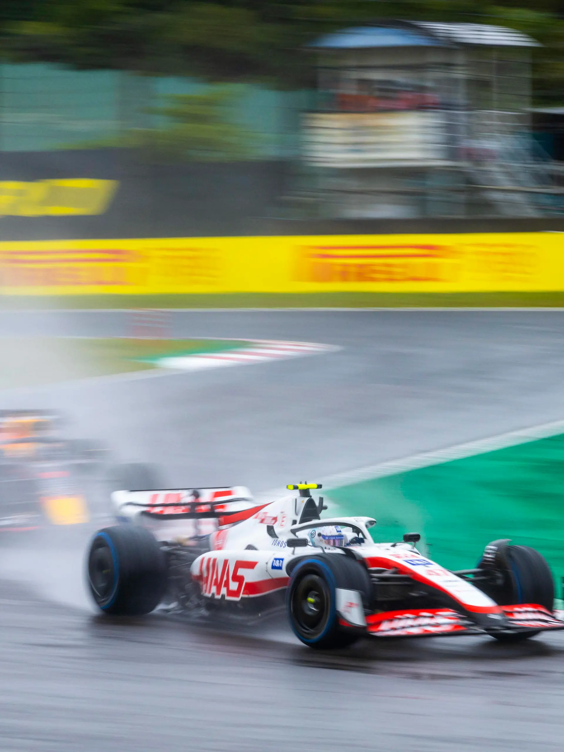  Formula 1 2022: Japanese GP SUZUKA, JAPAN - OCTOBER 09: Mick Schumacher, Haas VF-22 , leads Sergio Perez, Red Bull Racing RB18 during the Japanese GP at Suzuka on Sunday October 09, 2022 in Suzuka, Japan. Photo by Sam Bloxham / LAT Images Images PUBLICATIONxINxGERxSUIxAUTxHUNxONLY GP2218_072920_V6A5579
