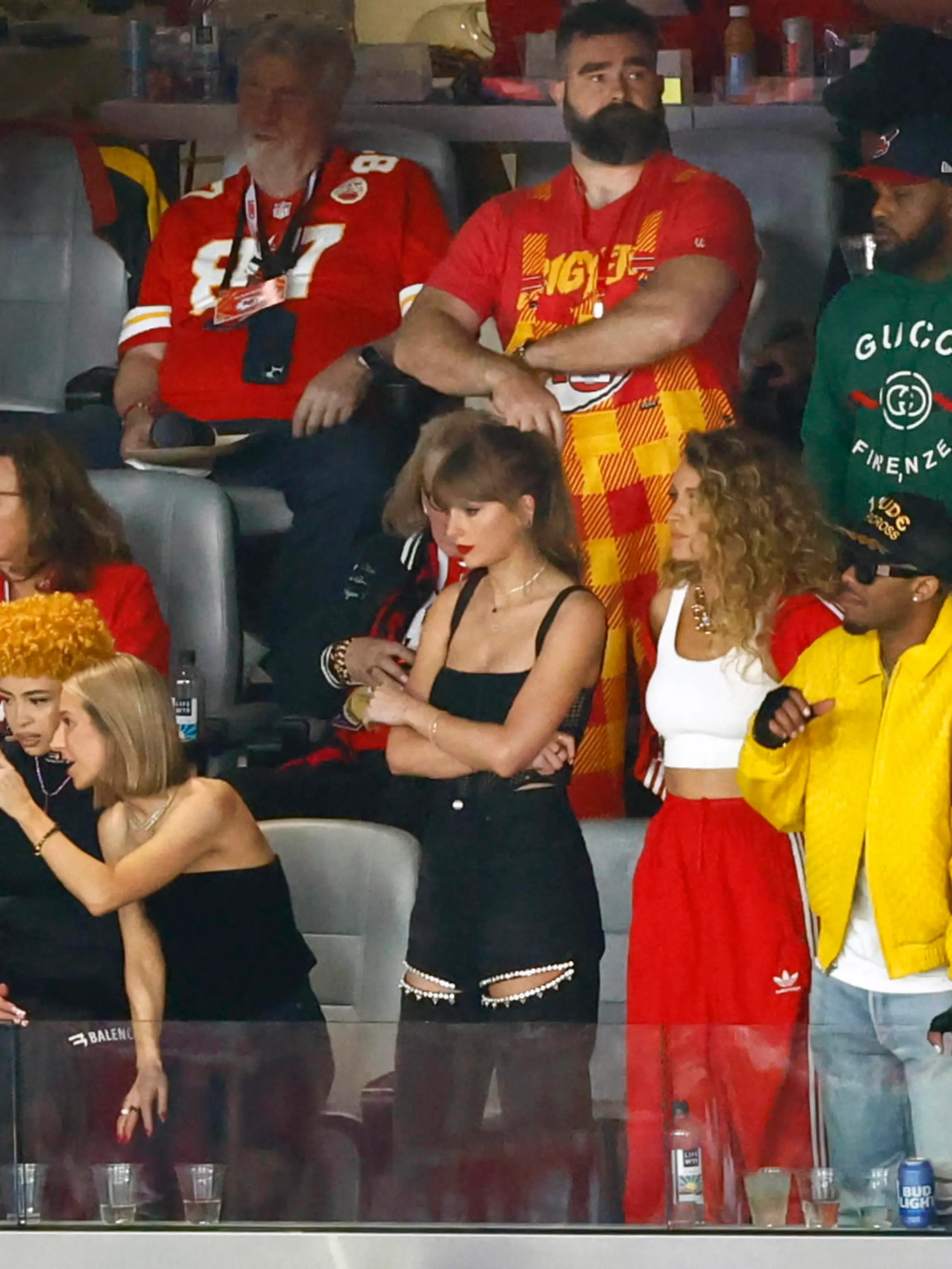 LAS VEGAS, NV - FEBRUARY 11: US singer-songwriter Taylor Swift, US rapper Ice Spice, Ashley Avignone, and US actress Blake Lively, during Super Bowl LVIII between the Kansas City Chiefs and the San Francisco 49ers on February 11, 2024, at Allegiant Stadium in Las Vegas, NV. Photo by Jeff Speer/Icon Sportswire NFL, American Football Herren, USA FEB 11 Super Bowl LVIII - Chiefs vs 49ers EDITORIAL USE ONLY Icon2402110081