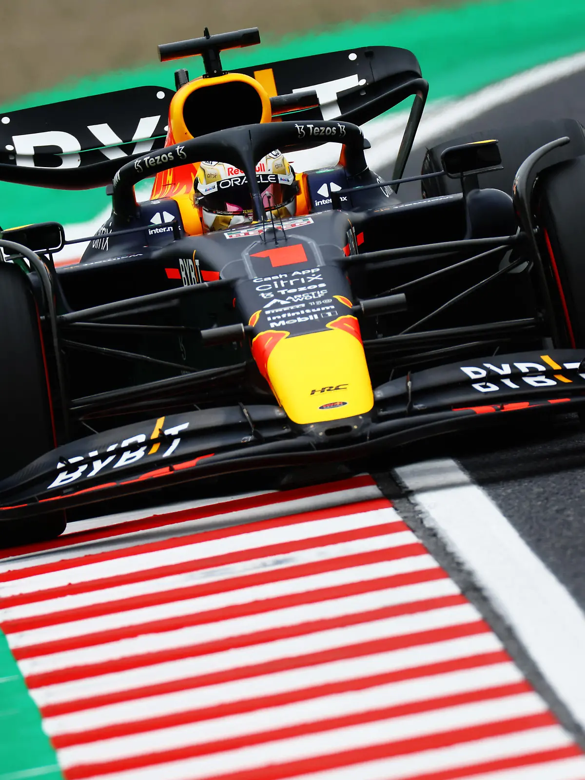 SUZUKA, JAPAN - OCTOBER 08: Max Verstappen of the Netherlands driving the (1) Oracle Red Bull Racing RB18 on track during final practice ahead of the F1 Grand Prix of Japan at Suzuka International Racing Course on October 08, 2022 in Suzuka, Japan. (Photo by Mark Thompson/Getty Images )