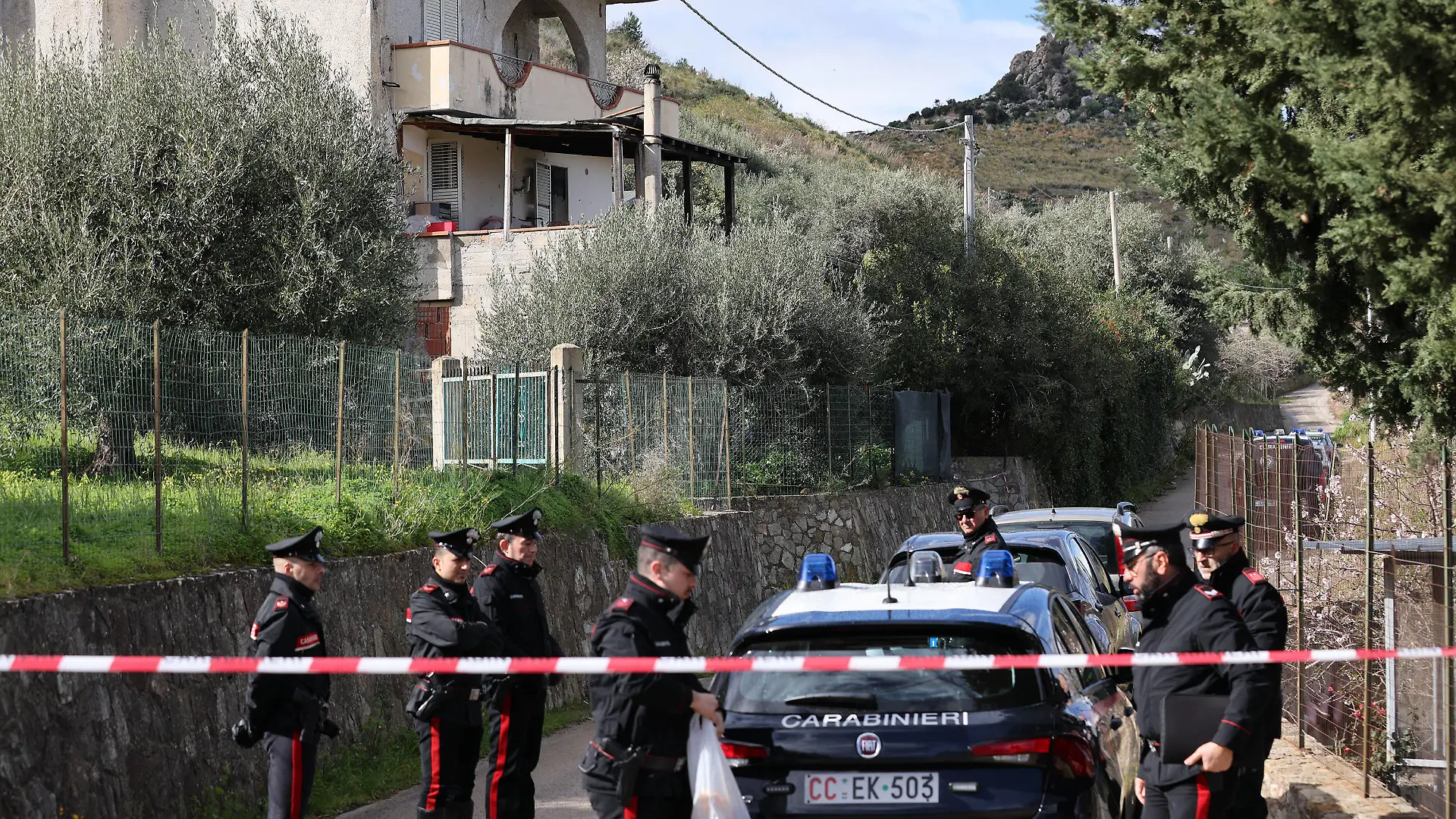 ALTAVILLA MILICIA TRIPLE MURDER A MAN KILLS HIS WIFE AND TWO CHILDREN AGED 5 AND 16, THE OLDEST, 17 YEARS OLD, WAS SAVED in the photo the house where Giovanni Barreca killed his wife and two children aged 5 and 16 Altavilla Milicia PA Italy PUBLICATIONxNOTxINxFRAxESPxUKxUSAxBELxPOL Copyright: xIPA/ABACAx