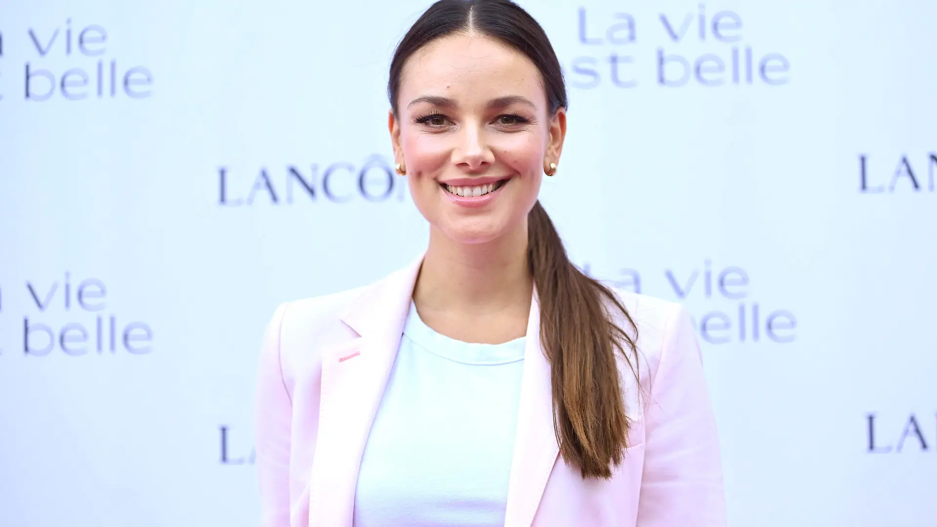 Janina Uhse bei einem PR-Ervent von Lancome in der Talstraße. Düsseldorf, 06.09.2022 *** Janina Uhse at a PR event of Lancome in the Talstraße Düsseldorf, 06 09 2022 Foto:xD.xAnoraganingrumx/xFuturexImage