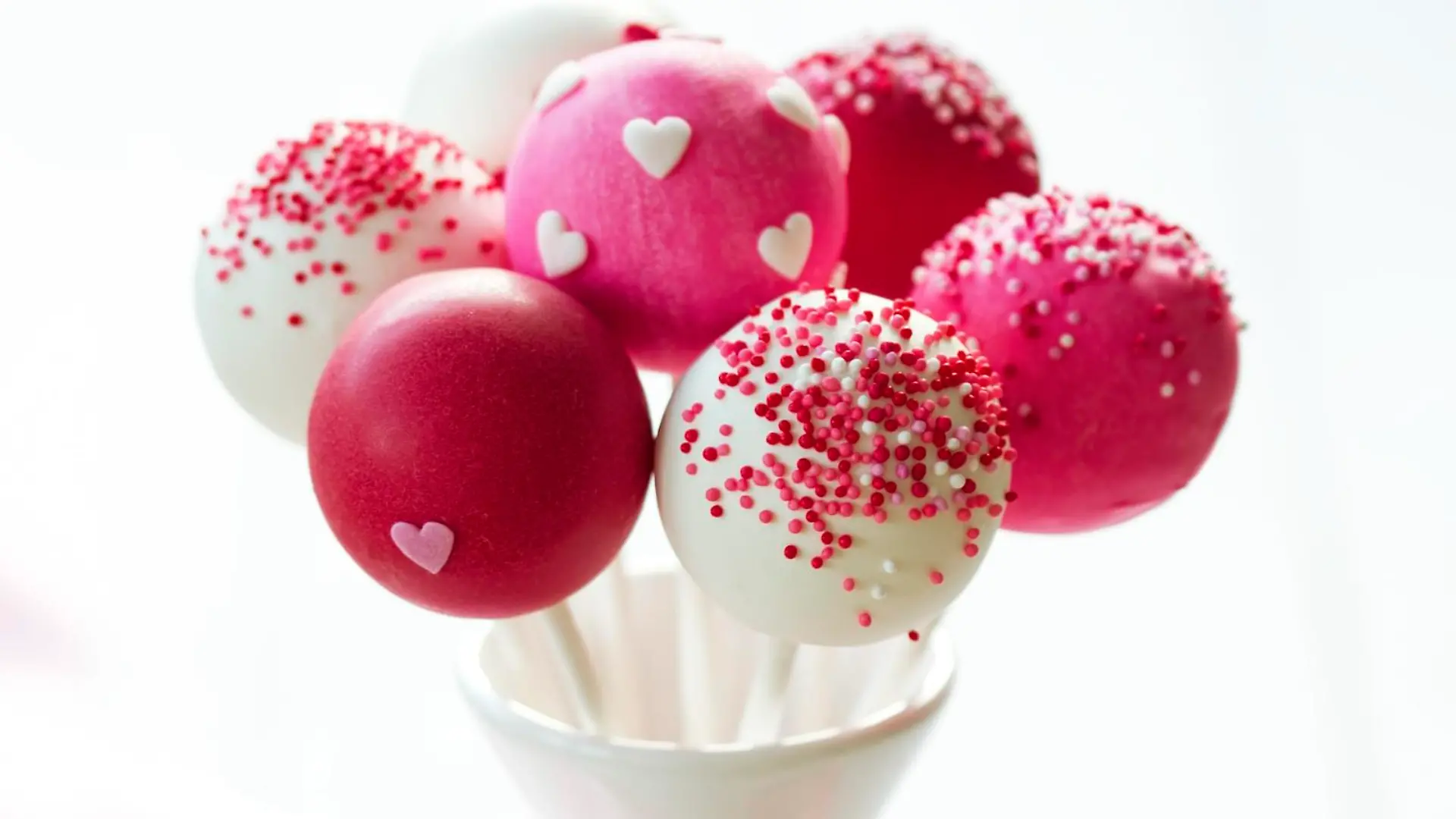 Cake pops for a wedding