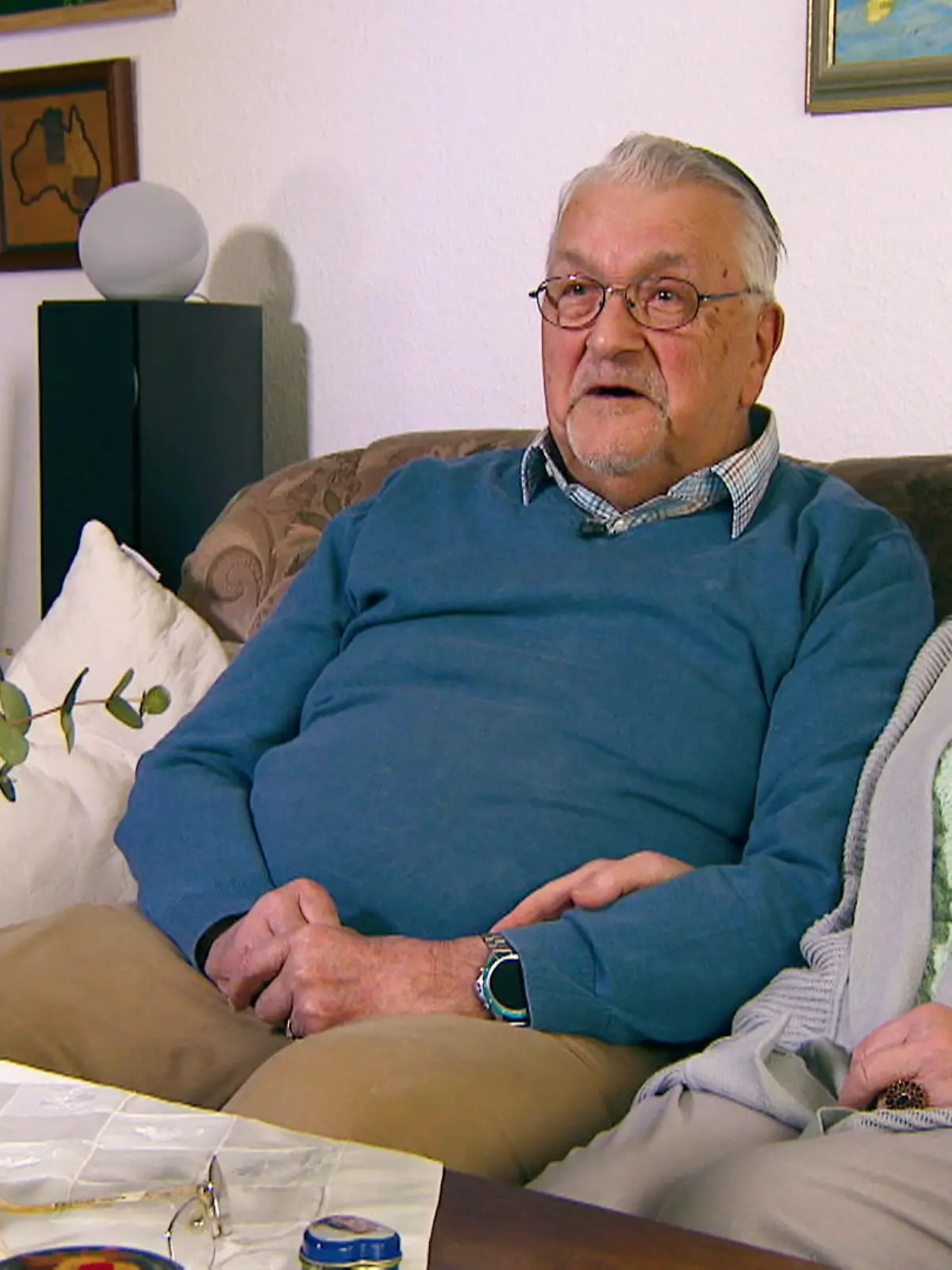 Zwei Mal heiraten in 70 Jahren - das haben Helena und Werner Erdmann aus Leer geschafft. Nach 17 Jahren Ehe lassen sich die Erdmanns 1971 wegen einer anderen Frau scheiden. Ganze 25 Jahre später verlieben sie sich dann wieder ineinander.