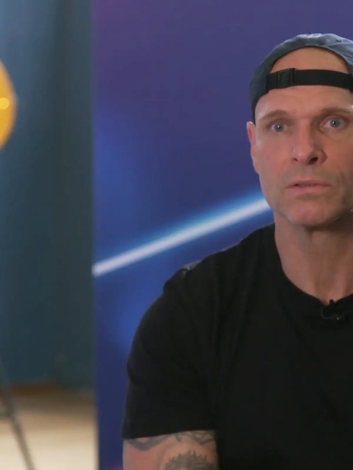 Thorsten Legat verrät bei "Skate Fever", wie es um seine Hoden-Verletzung steht.